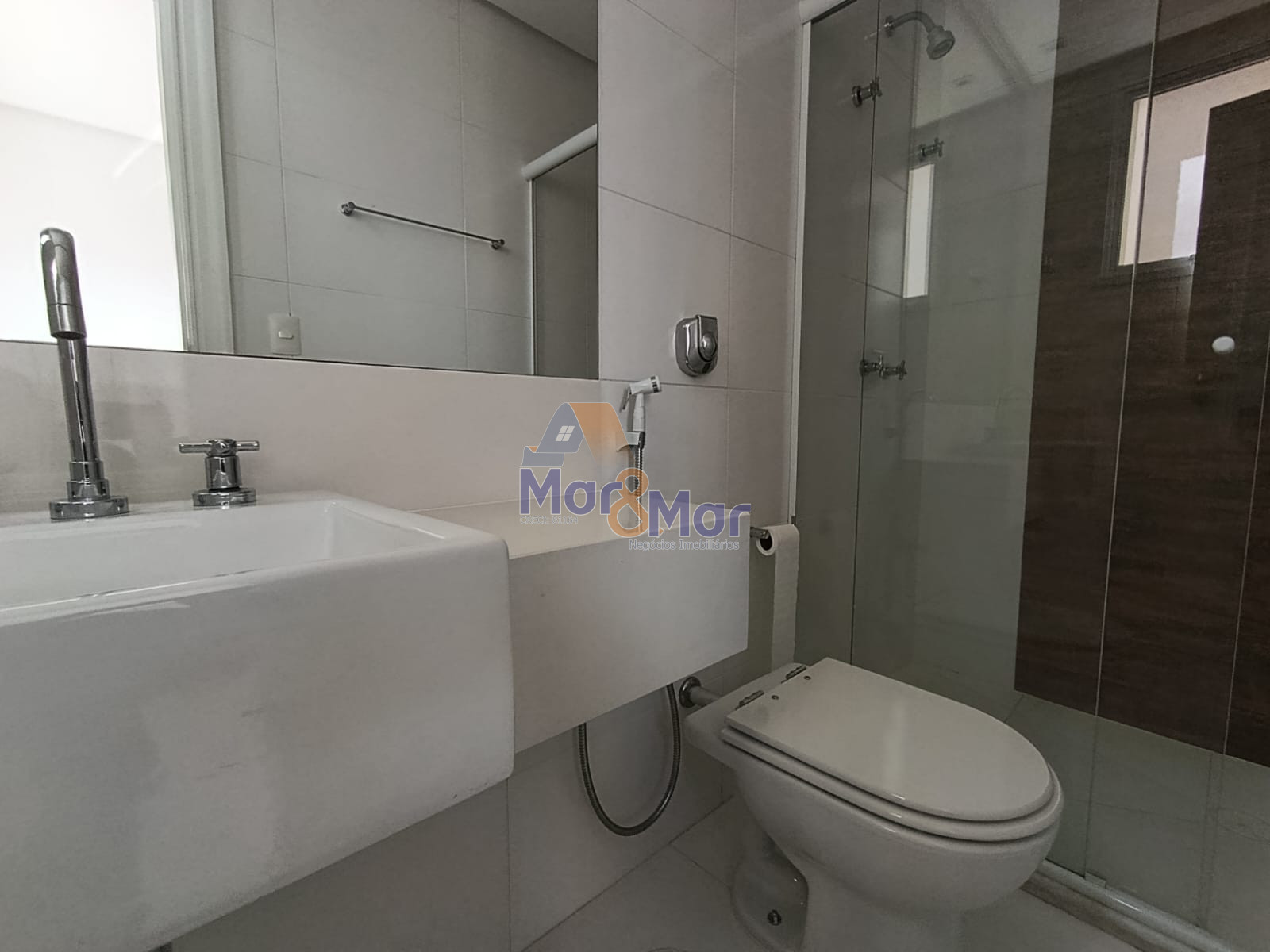 Apartamento na Praia da Enseada, Guarujá - SP
