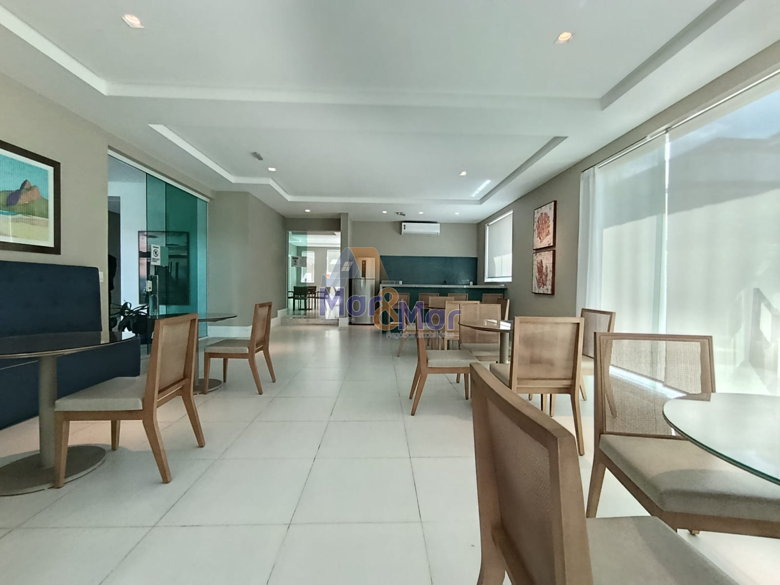 Apartamento na Praia da Enseada, Guarujá - SP