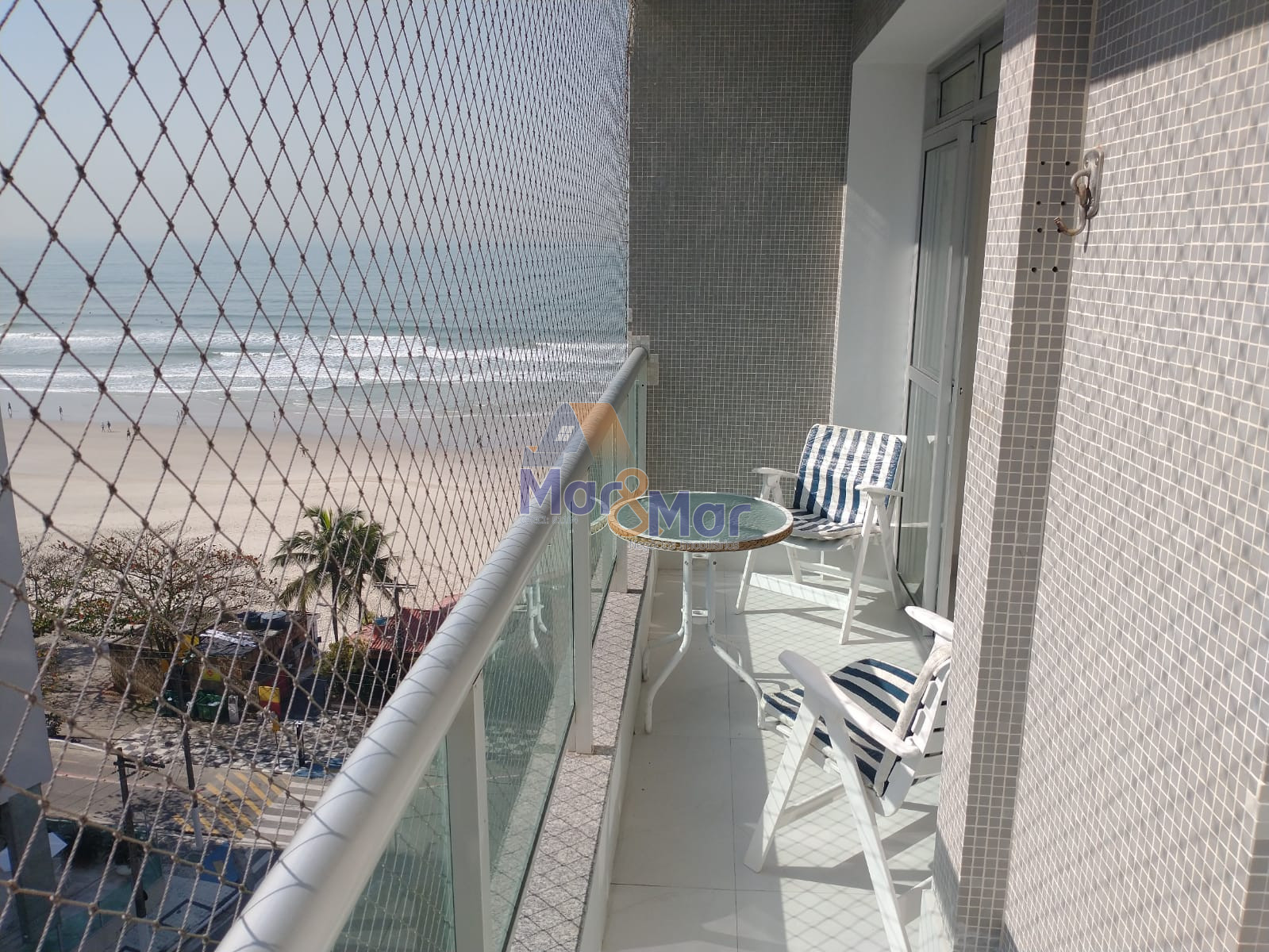 Apartamento Frente ao Mar nas Pitangueiras, Guarujá - SP