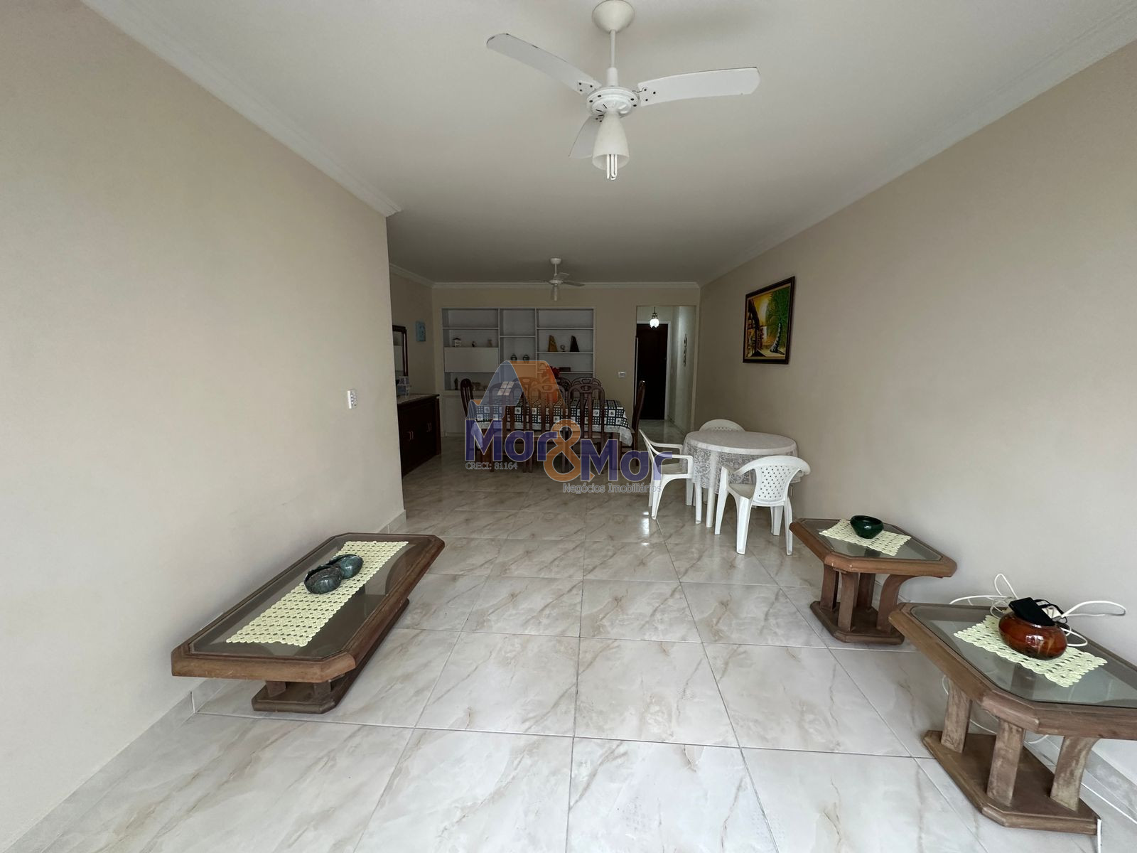 Apartamento na Praia das Pitangueiras, Guarujá - SP