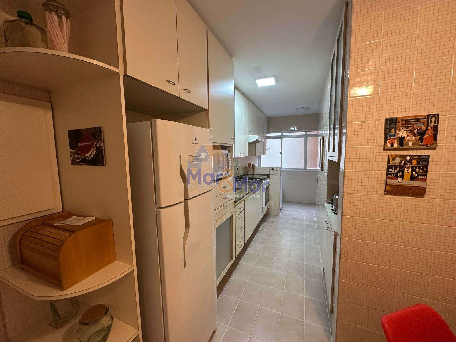Apartamento na Praia das Pitangueiras, Guarujá - SP