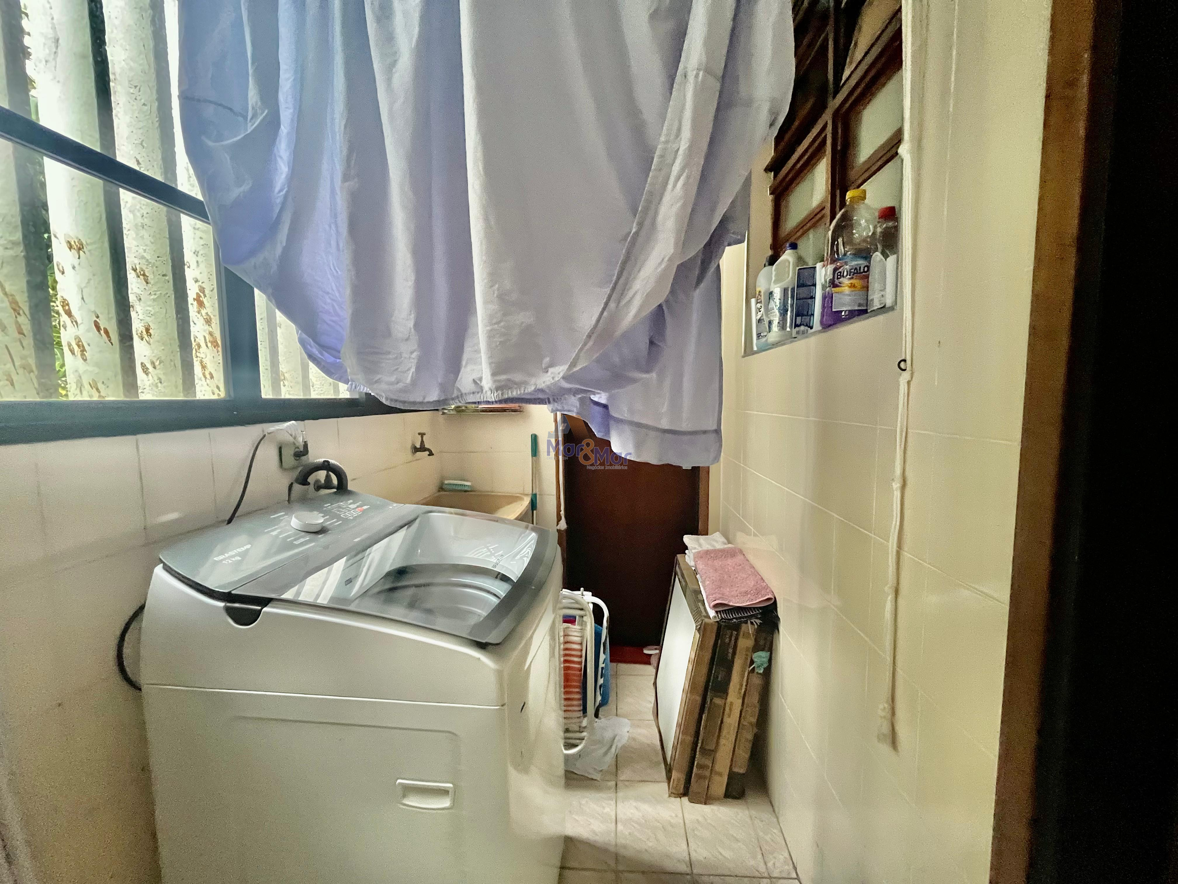 Apartamento na Praia da Enseada, Guarujá - SP