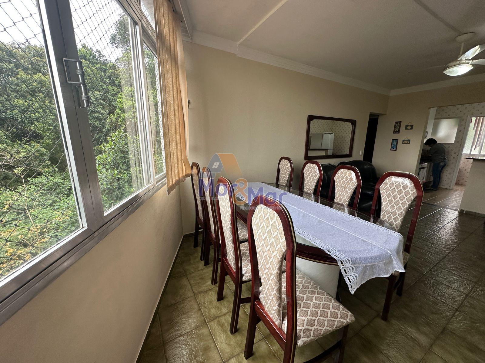Apartamento na Praia das Pitangueiras, Guarujá - SP