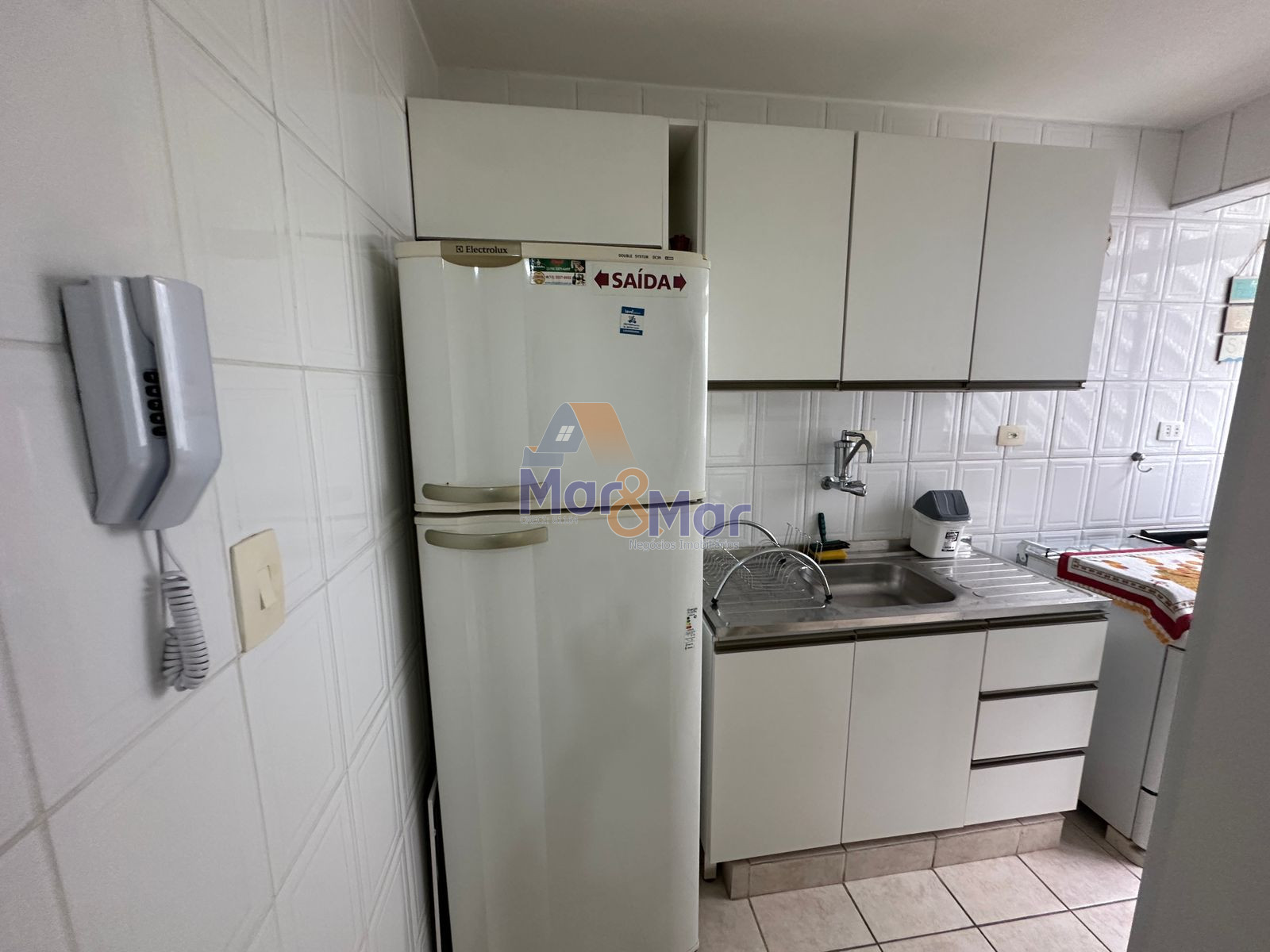 Apartamento na Praia das Pitangueiras, Guarujá - SP