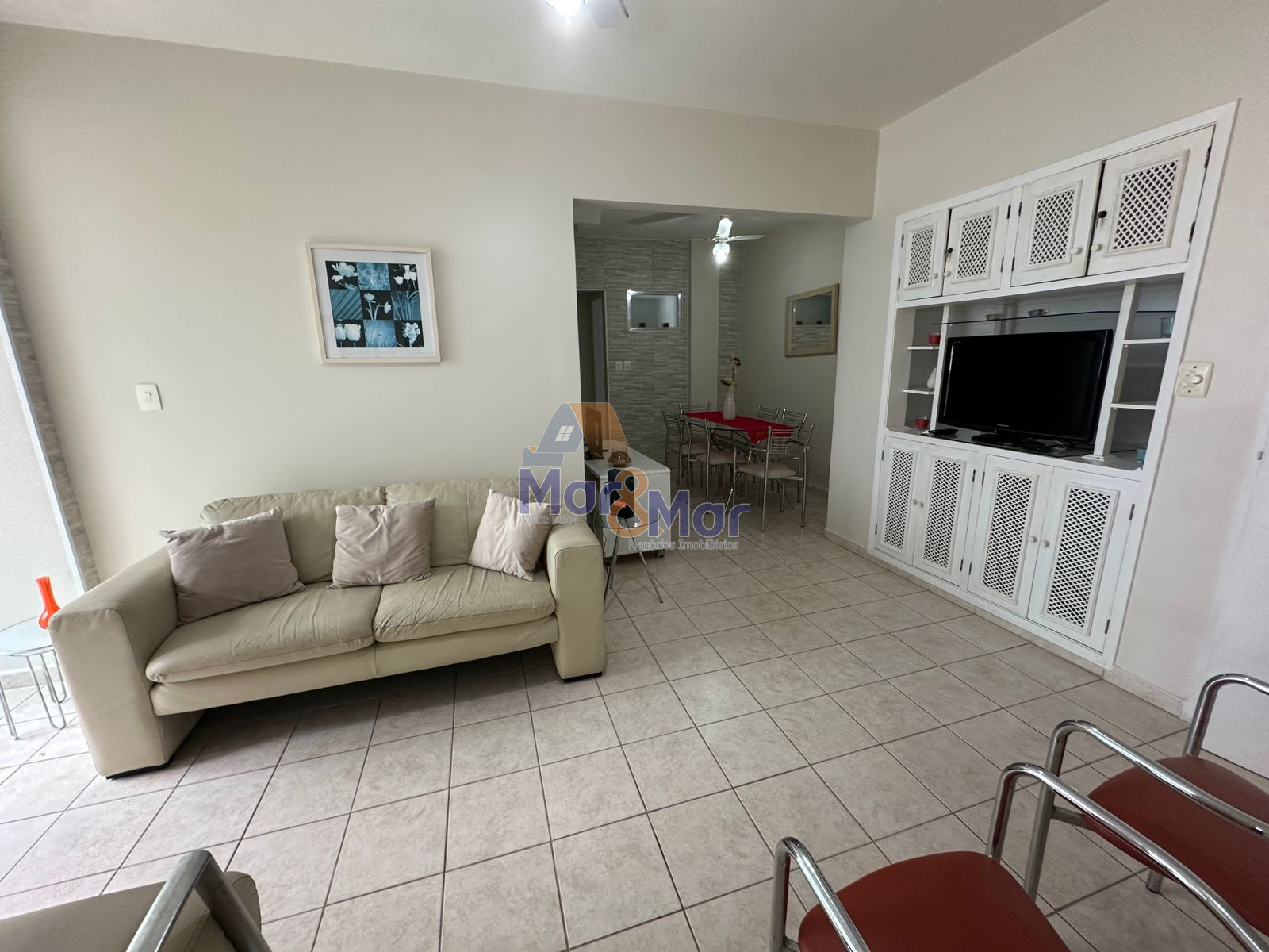 Apartamento na Praia das Pitangueiras, Guarujá - SP