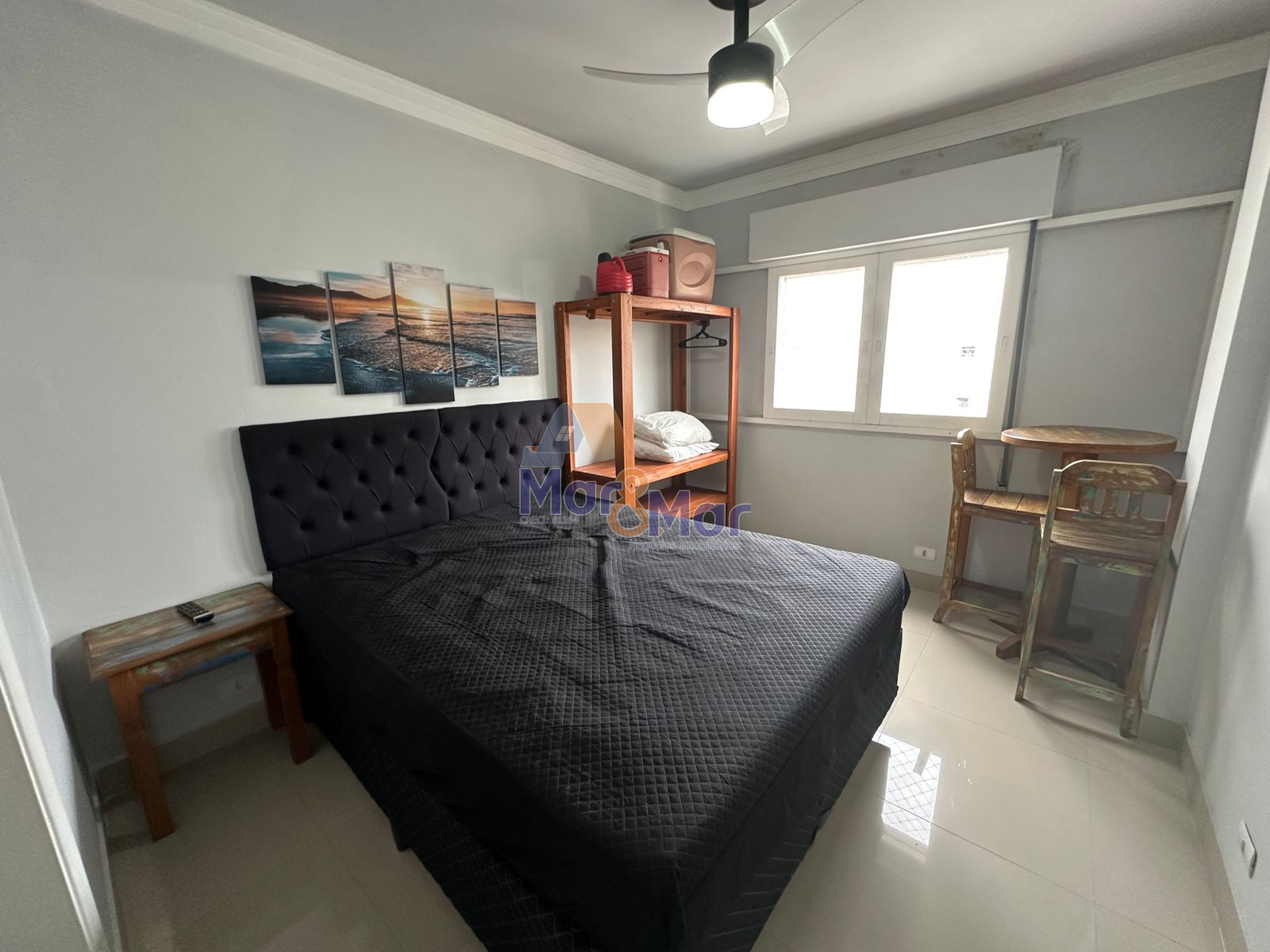 Apartamento na Praia das Pitangueiras, Guarujá - SP