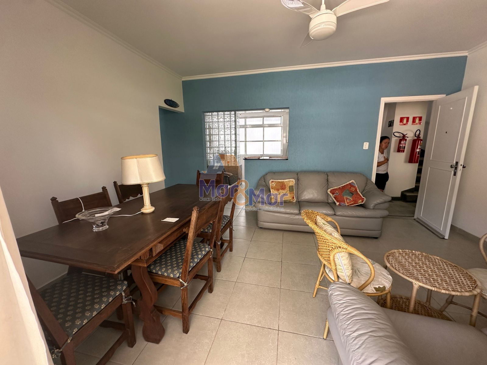Apartamento na Praia das Pitangueiras, Guarujá - SP