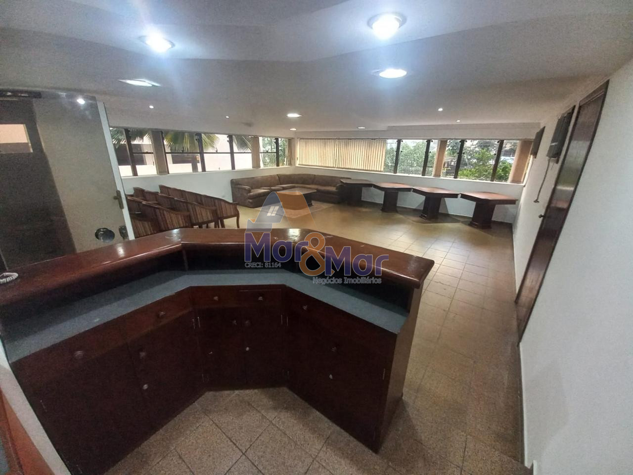 Apartamento na Praia das Pitangueiras, Guarujá - SP
