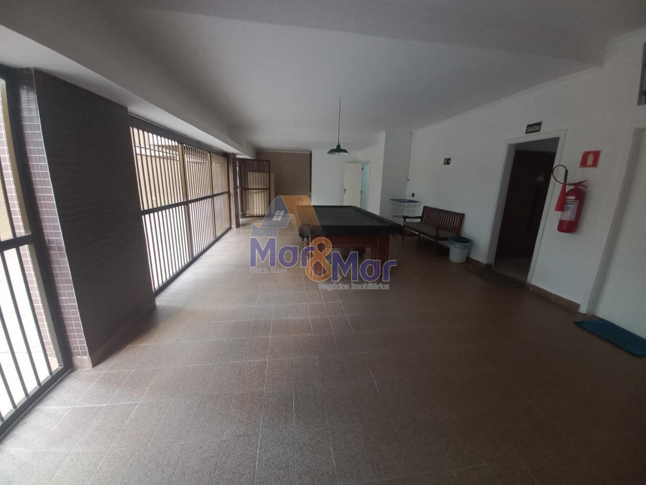 Apartamento na Praia das Pitangueiras, Guarujá - SP