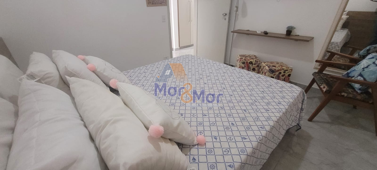 Apartamento na Praia das Pitangueiras, Guarujá - SP