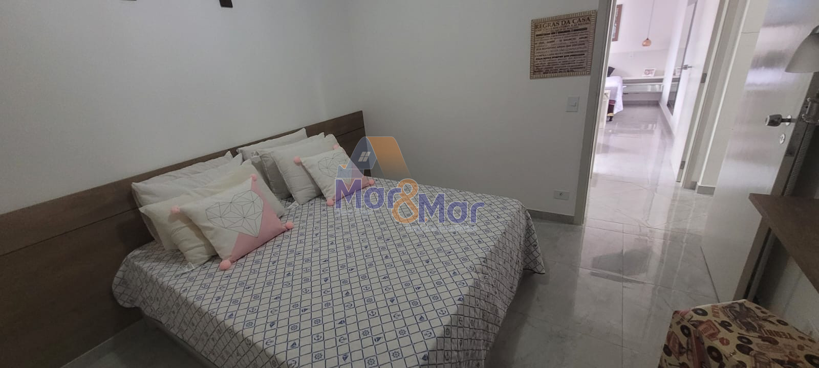 Apartamento na Praia das Pitangueiras, Guarujá - SP