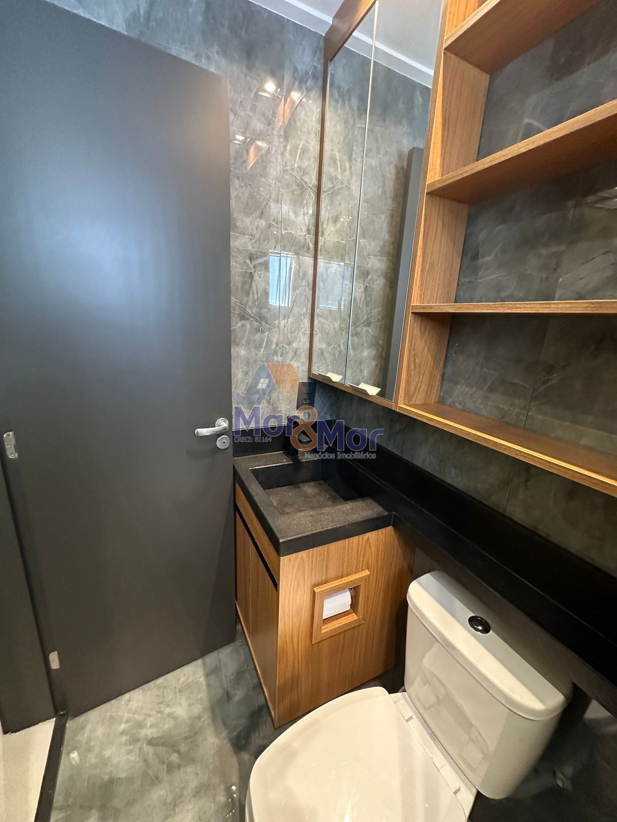 Apartamento na Praia das Astúrias, Guarujá - SP