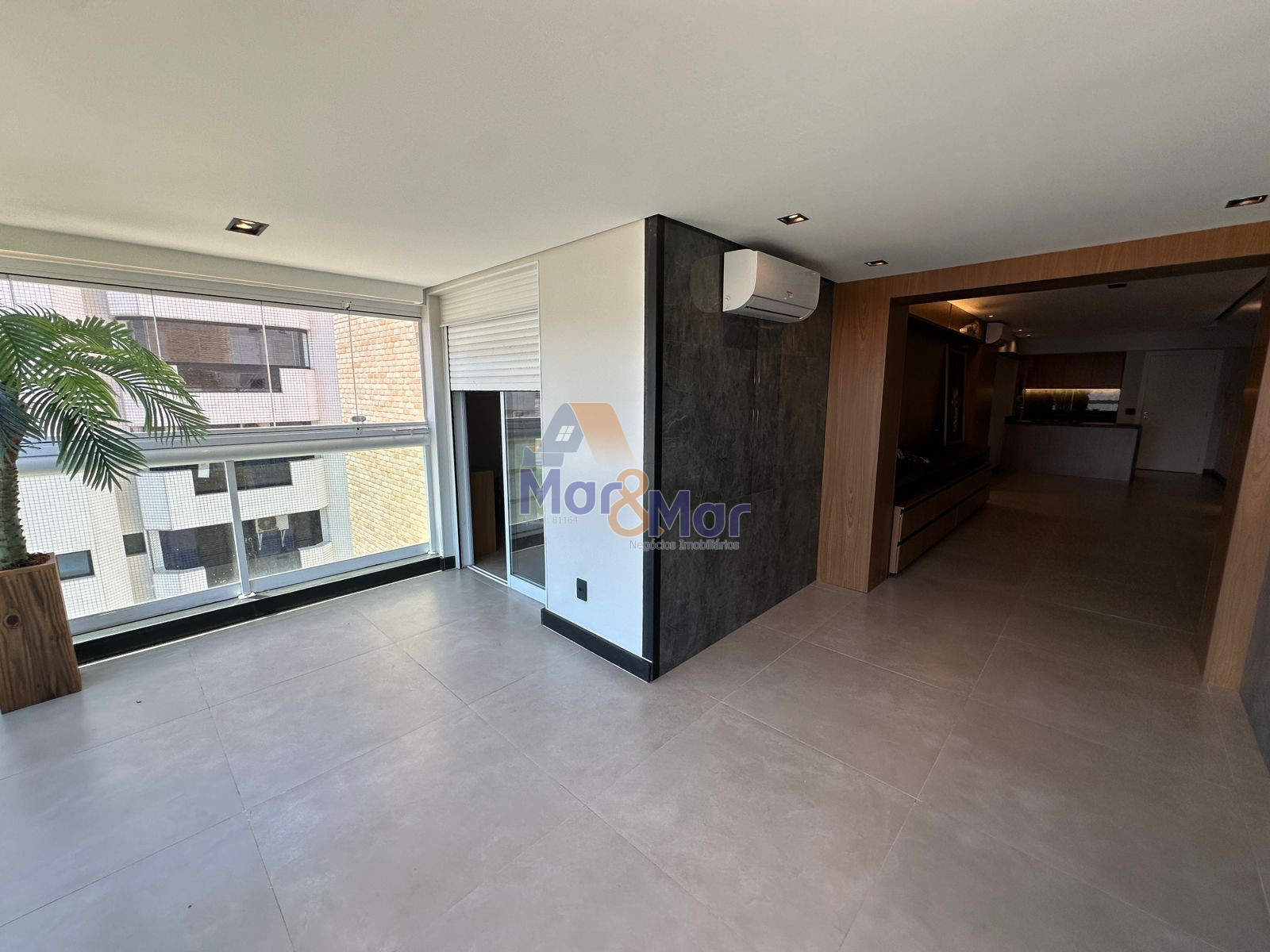 Apartamento na Praia das Astúrias, Guarujá - SP