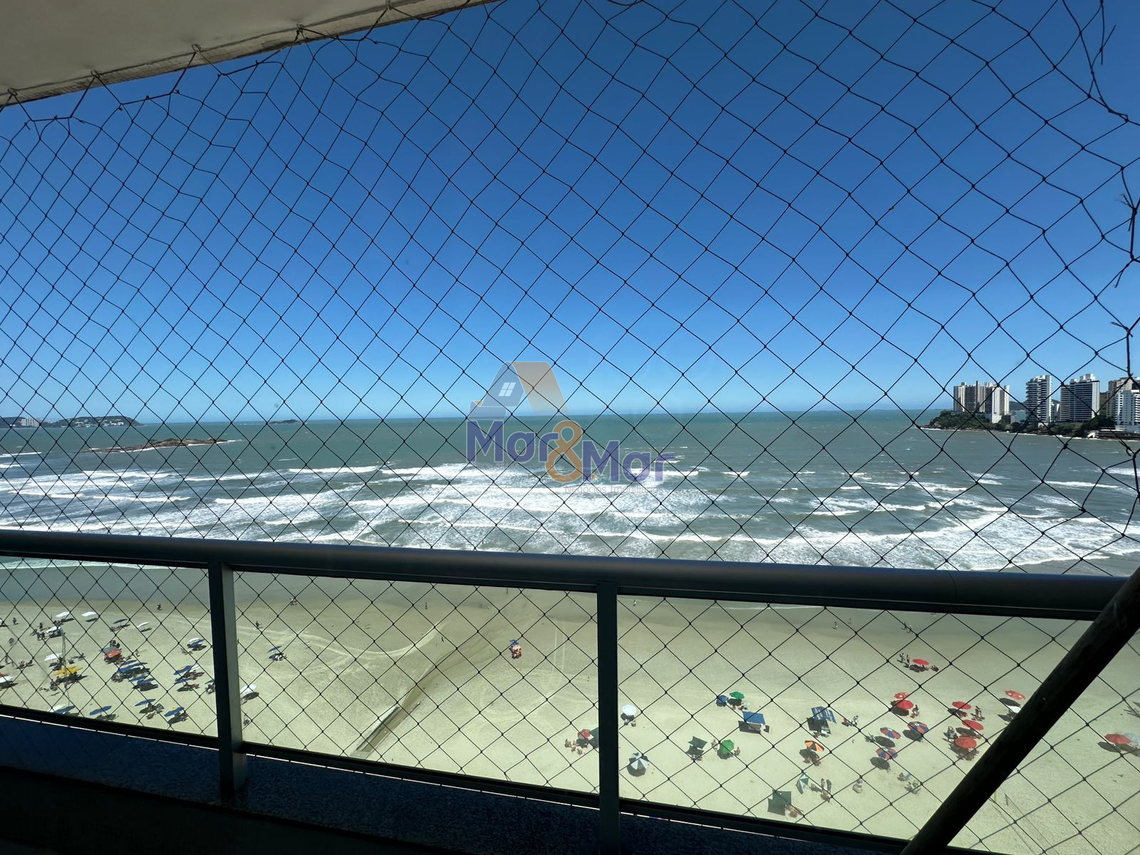 Apartamento Frente ao Mar-3-dormitorios-Pitangueiras
