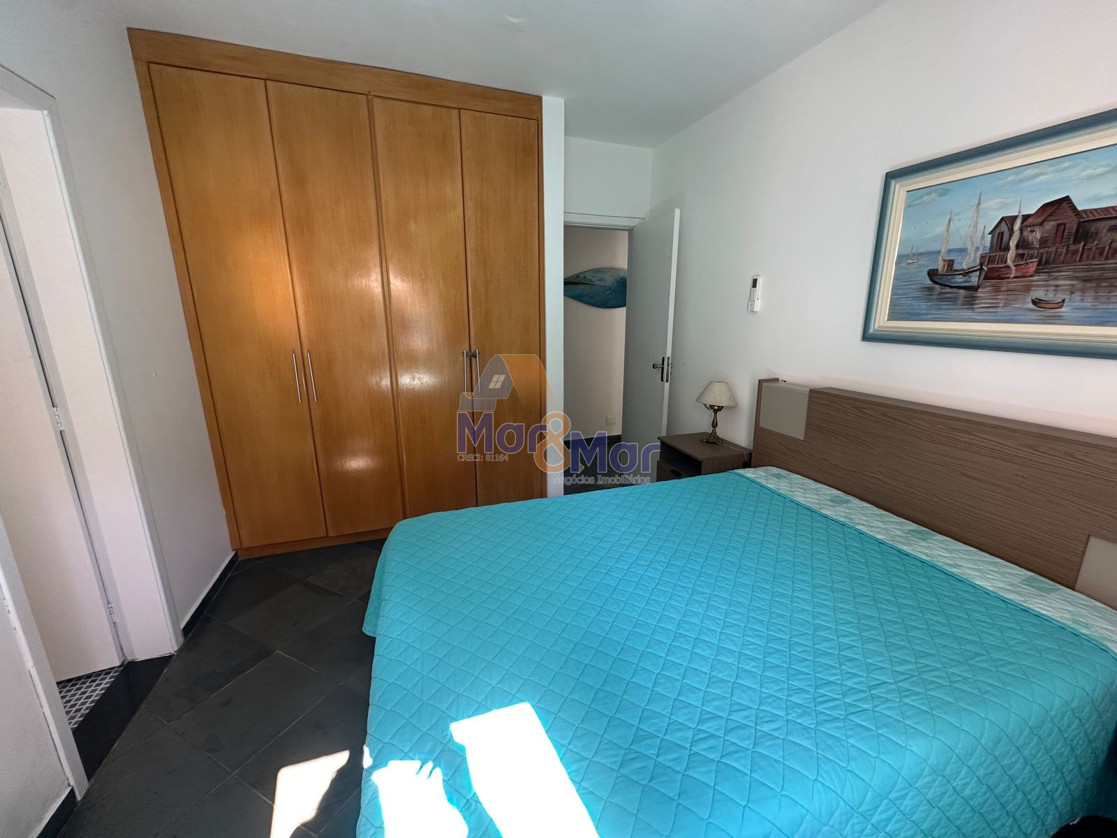 Apartamento na Praia das Pitangueiras, Guarujá - SP