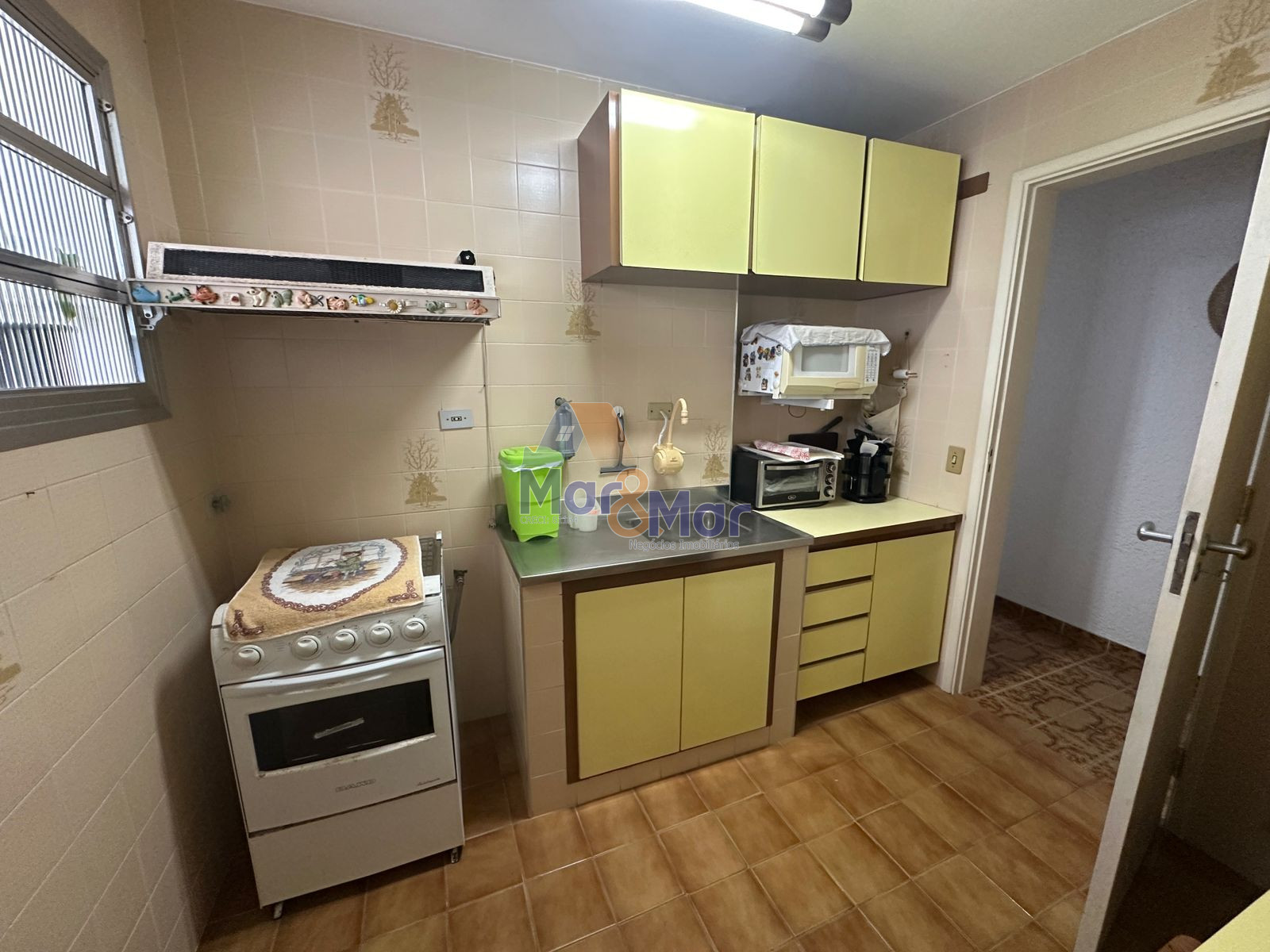 Apartamento na Praia das Pitangueiras, Guarujá - SP