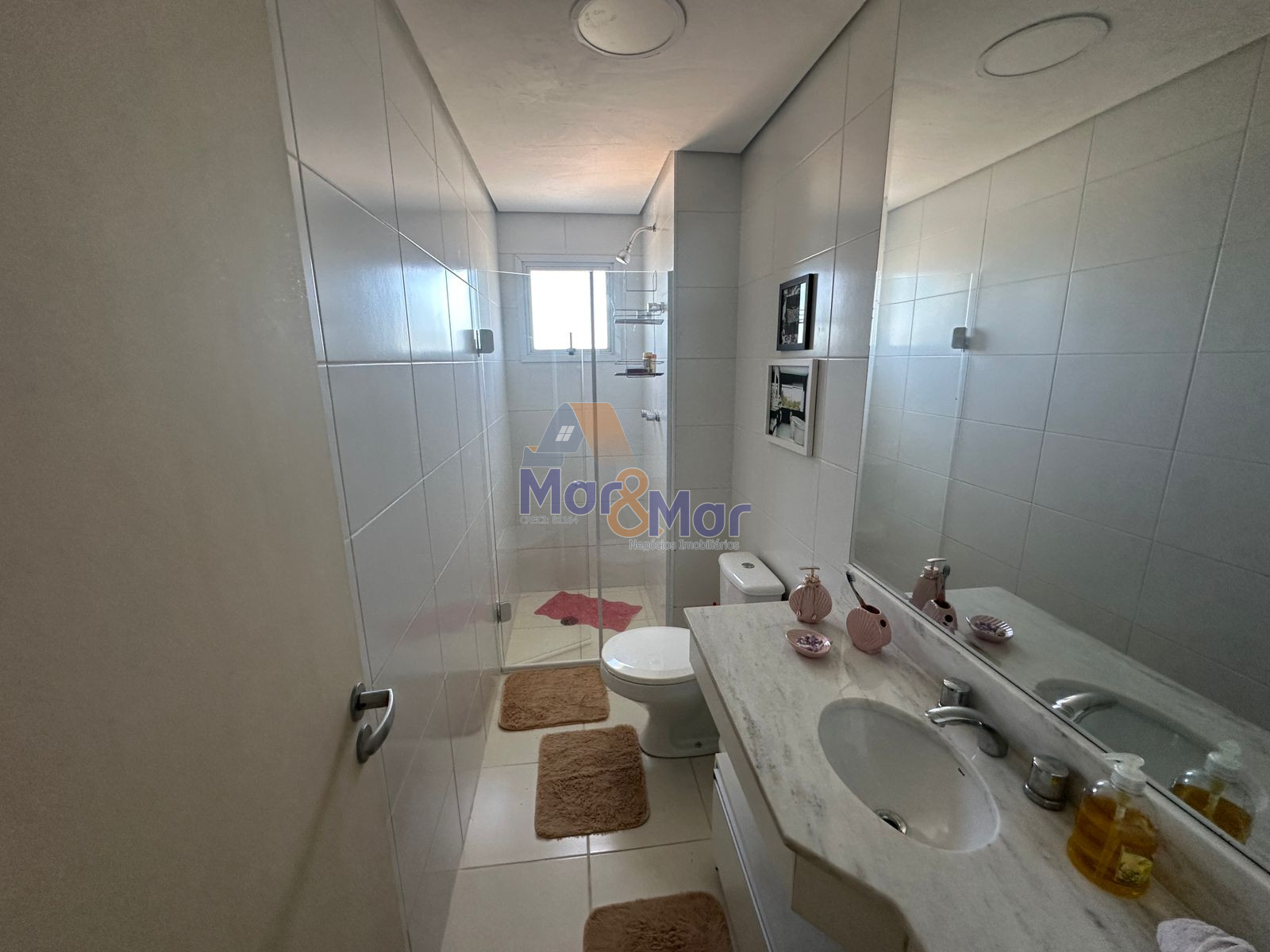 Apartamento na Praia das Astúrias, Guarujá - SP