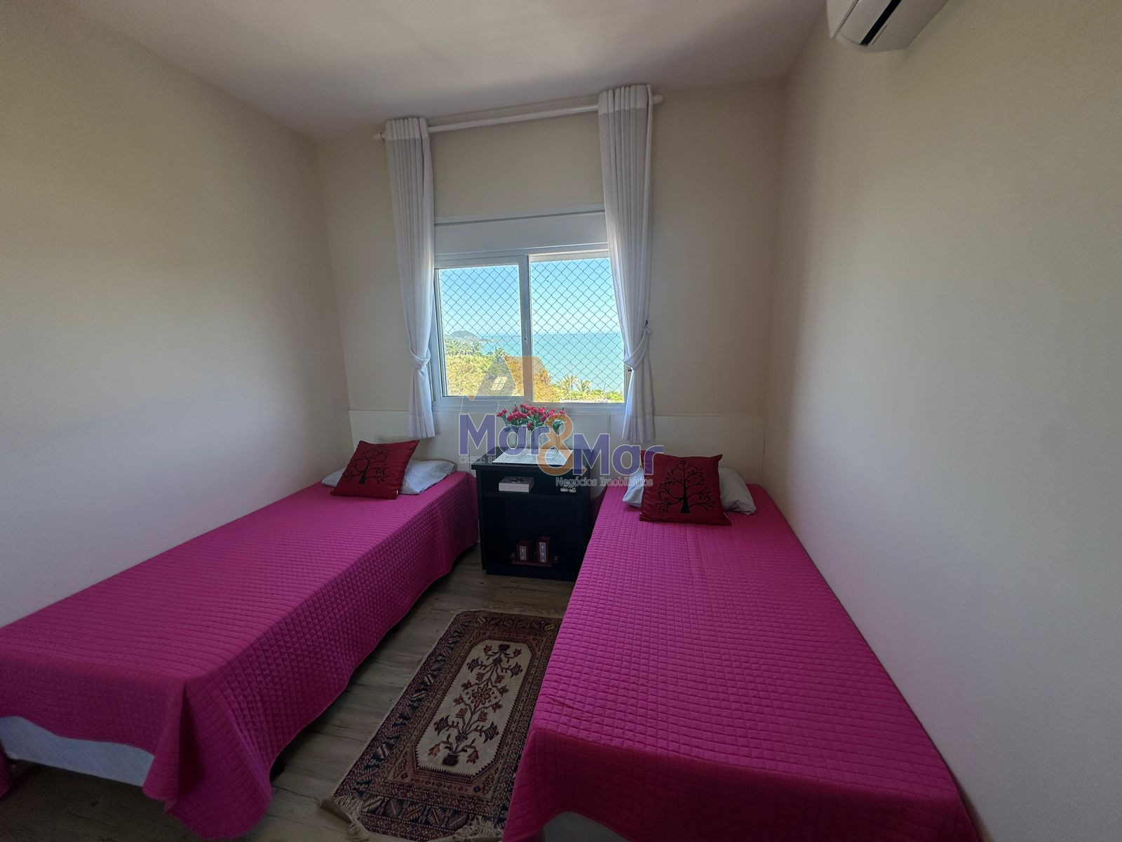 Apartamento na Praia das Astúrias, Guarujá - SP