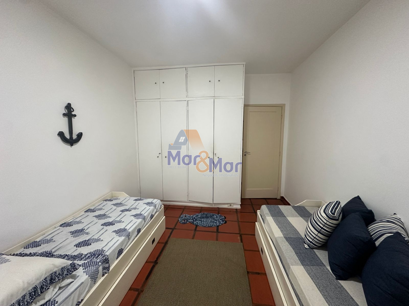 Apartamento na Praia das Pitangueiras, Guarujá - SP