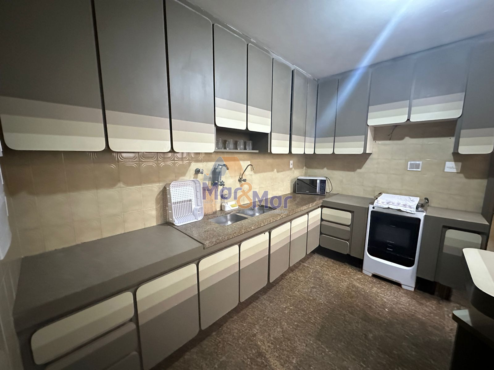 Apartamento Frente ao Mar nas Pitangueiras, Guarujá - SP
