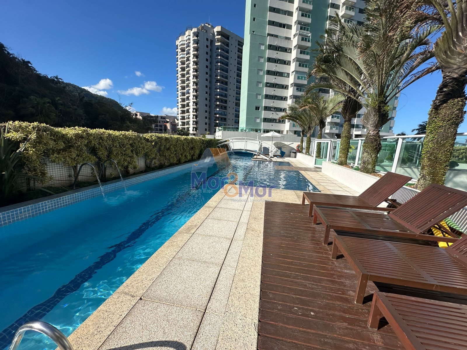 Apartamento Frente ao Mar, Praia da Enseada, Guarujá - SP