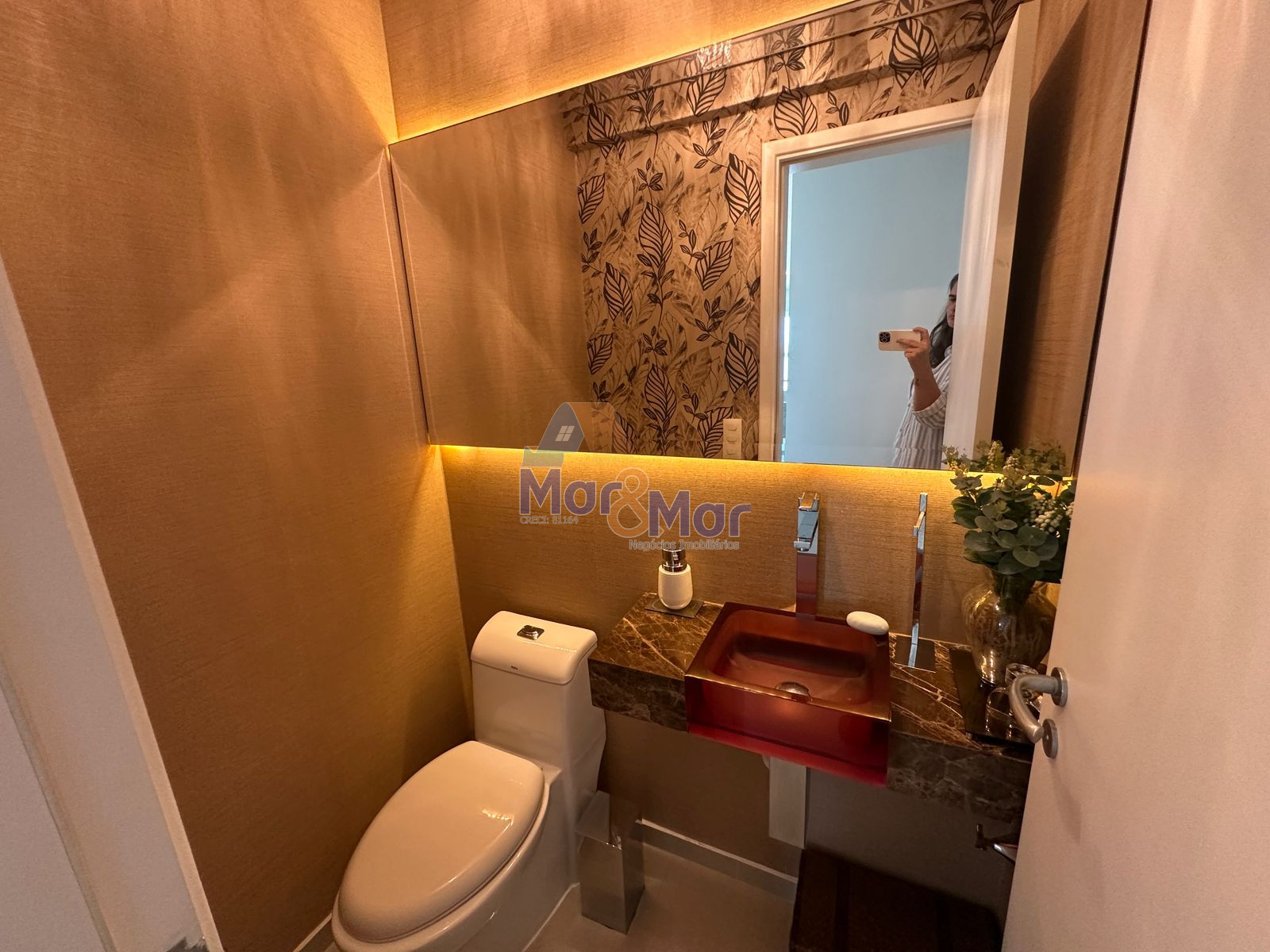 Apartamento Frente ao Mar, Praia da Enseada, Guarujá - SP