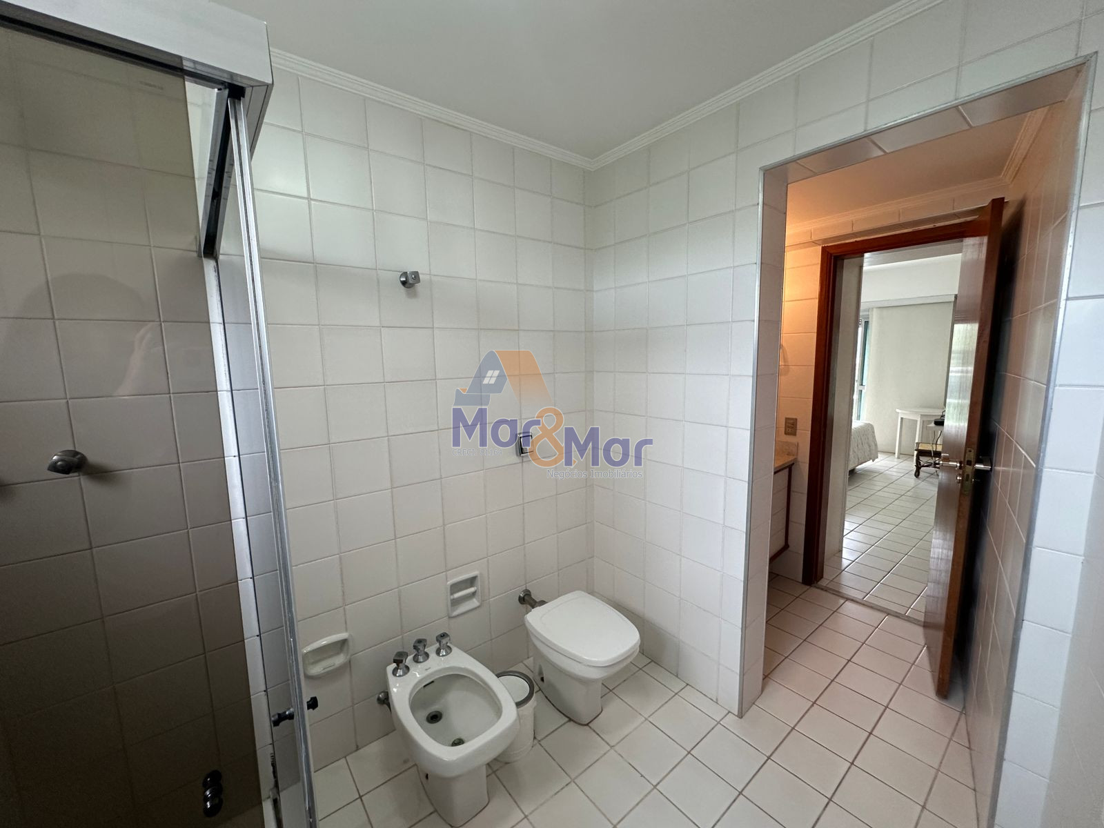 Apartamento Frente ao Mar nas Pitangueiras, Guarujá - SP