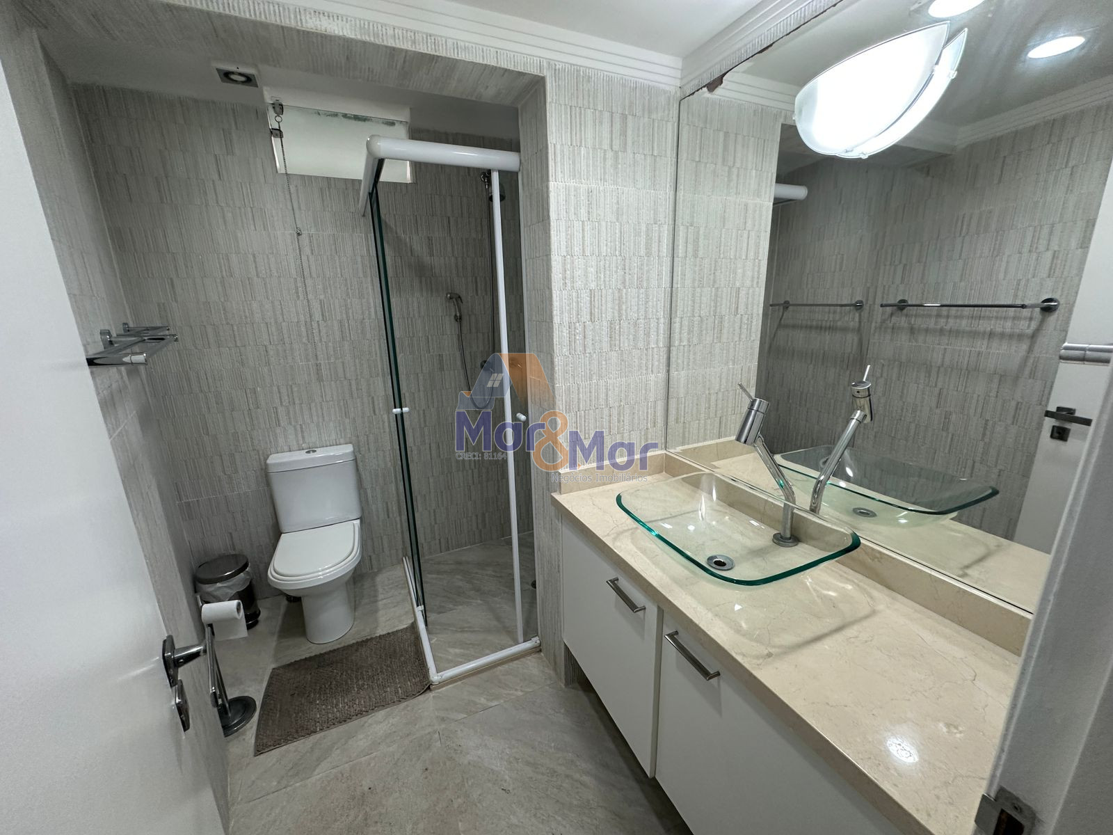 Apartamento Frente ao Mar nas Pitangueiras, Guarujá - SP
