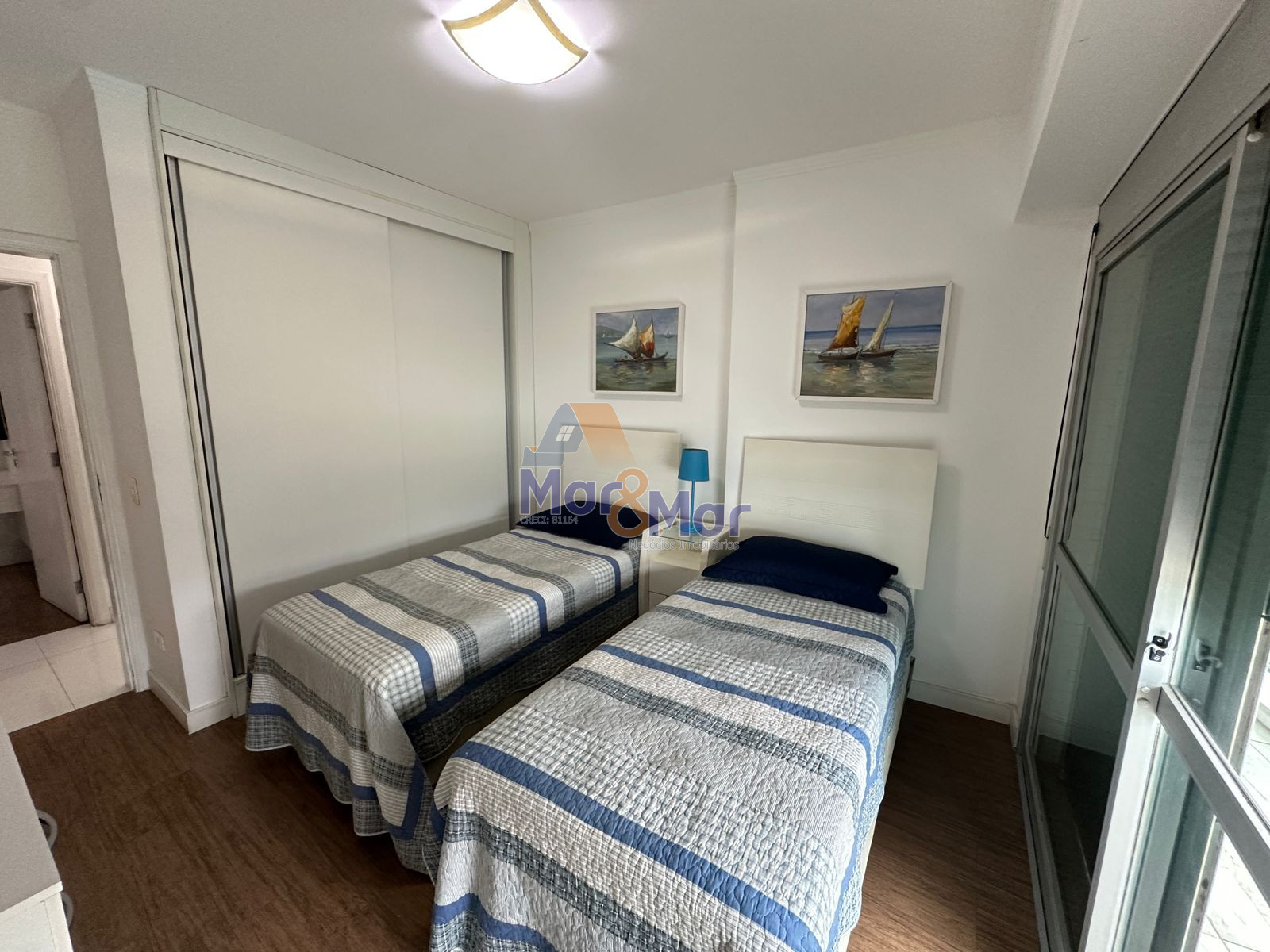 Apartamento Frente ao Mar nas Pitangueiras, Guarujá - SP