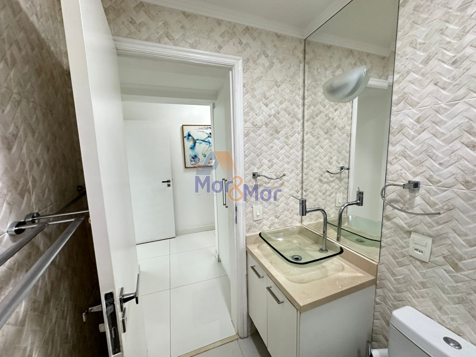 Apartamento Frente ao Mar nas Pitangueiras, Guarujá - SP