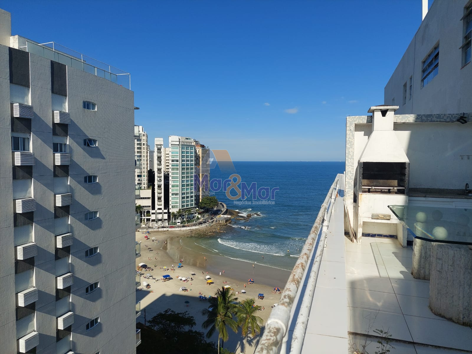 Cobertura Duplex localizada na praia da Pitangueiras!