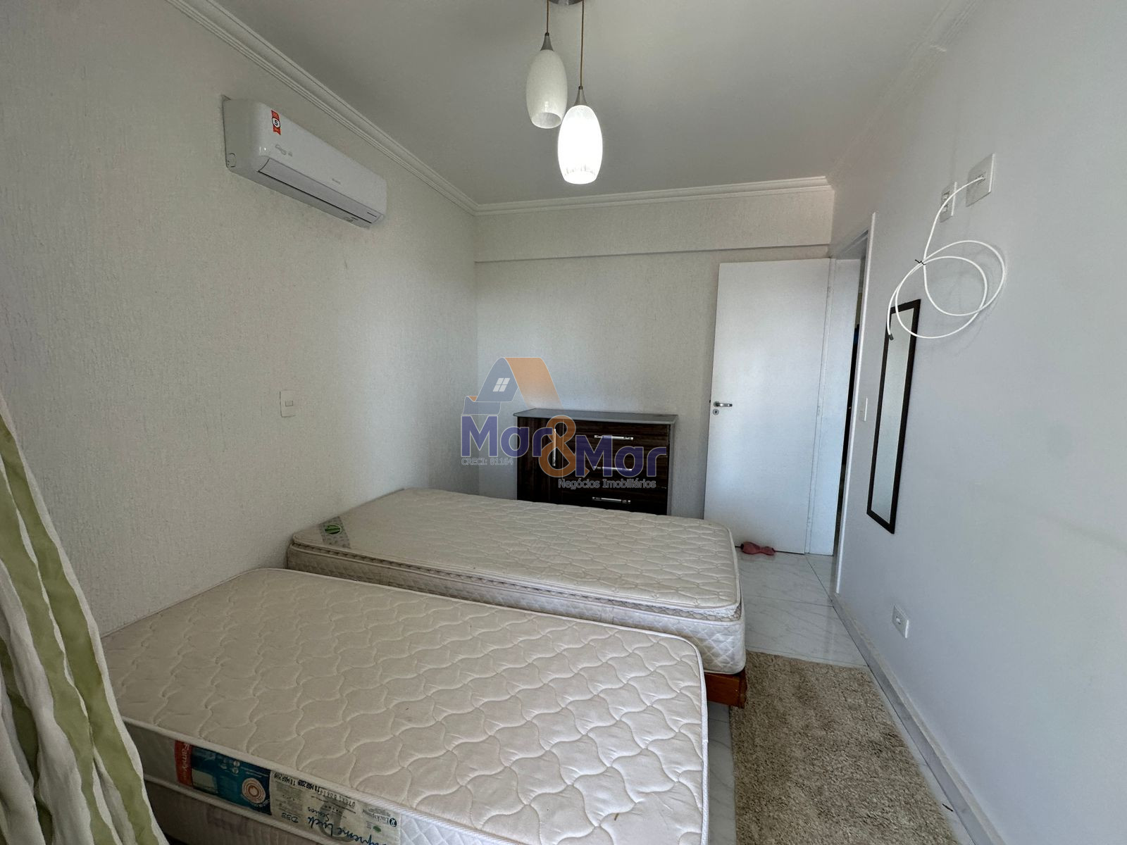 Apartamento na Praia das Astúrias, Guarujá - SP