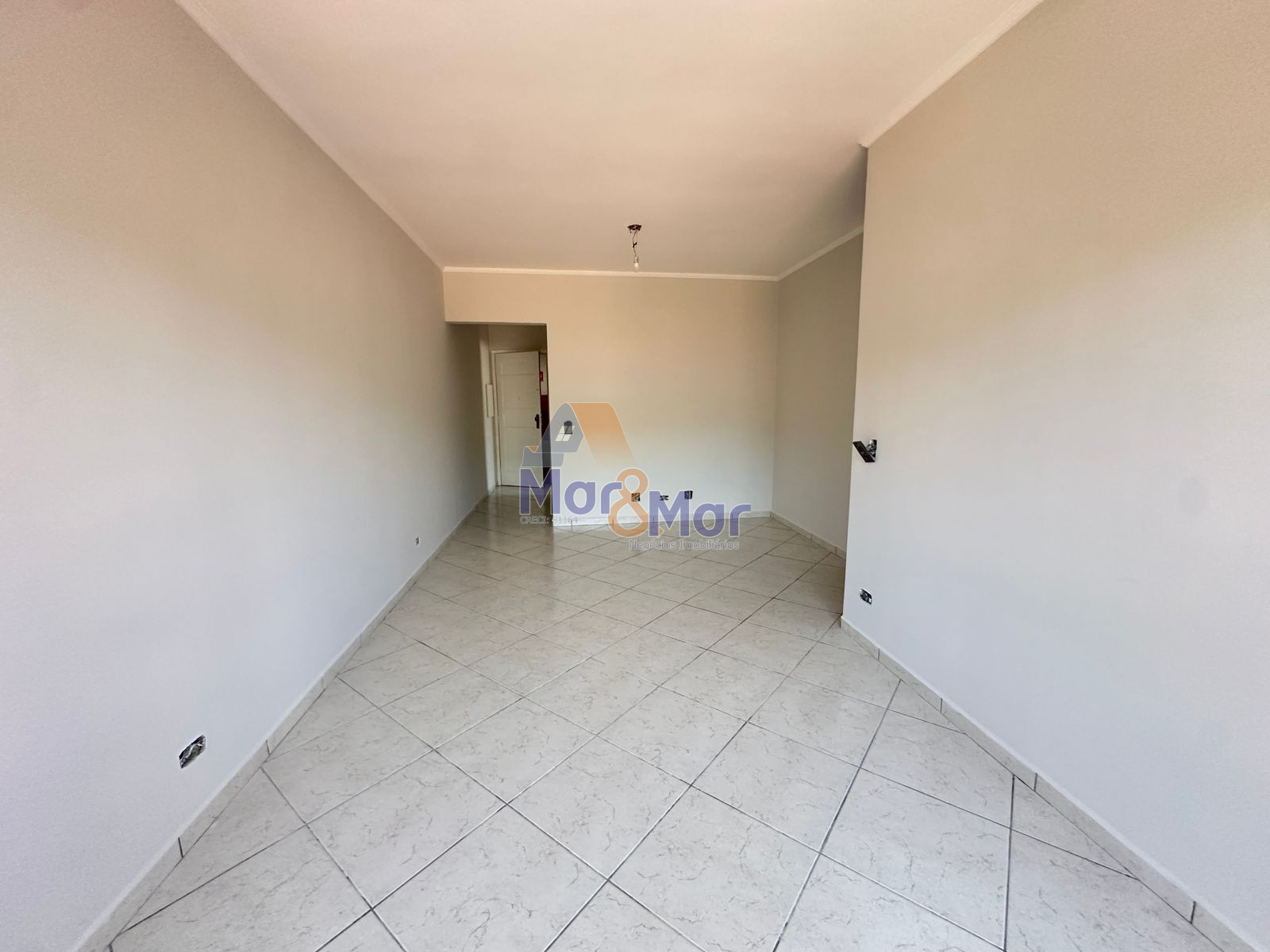 Apartamento na Praia da Enseada, Guarujá - SP