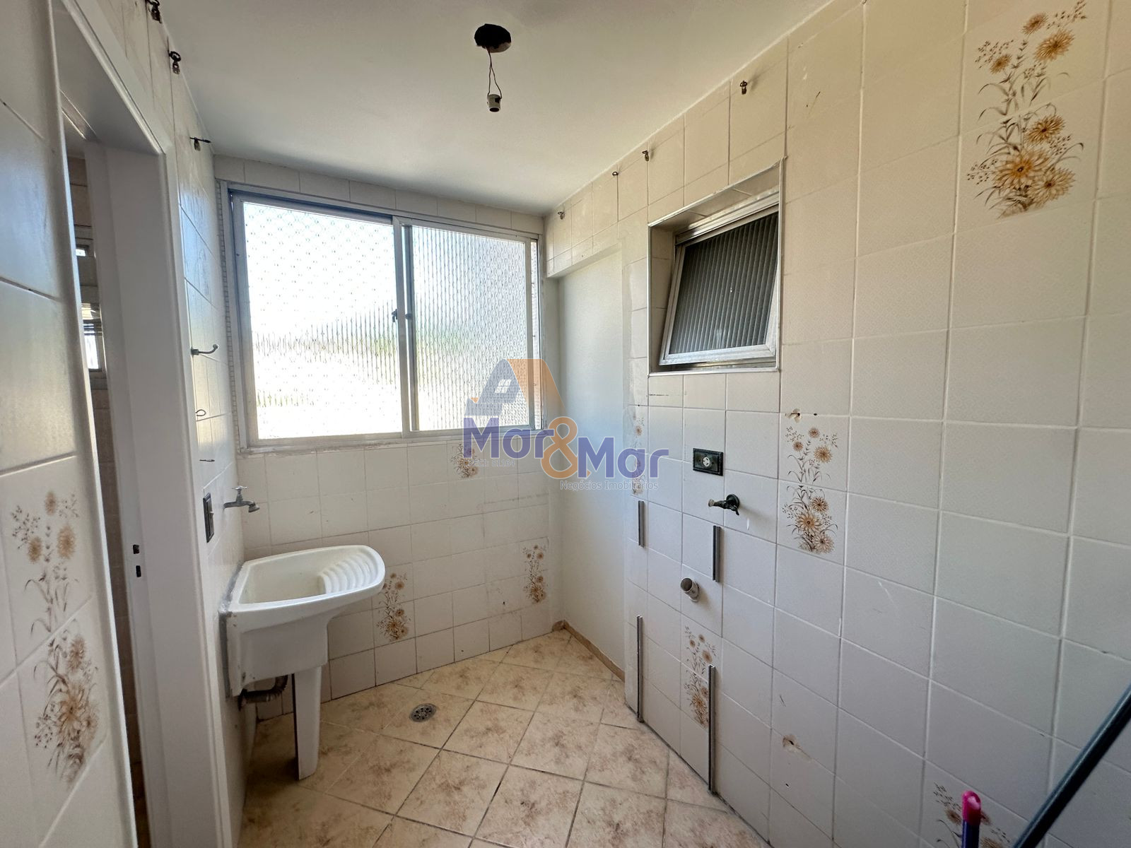 Apartamento na Praia da Enseada, Guarujá - SP