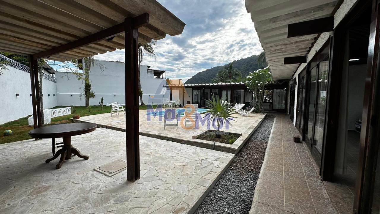 Casa na Praia do Guaiuba, Guarujá - SP