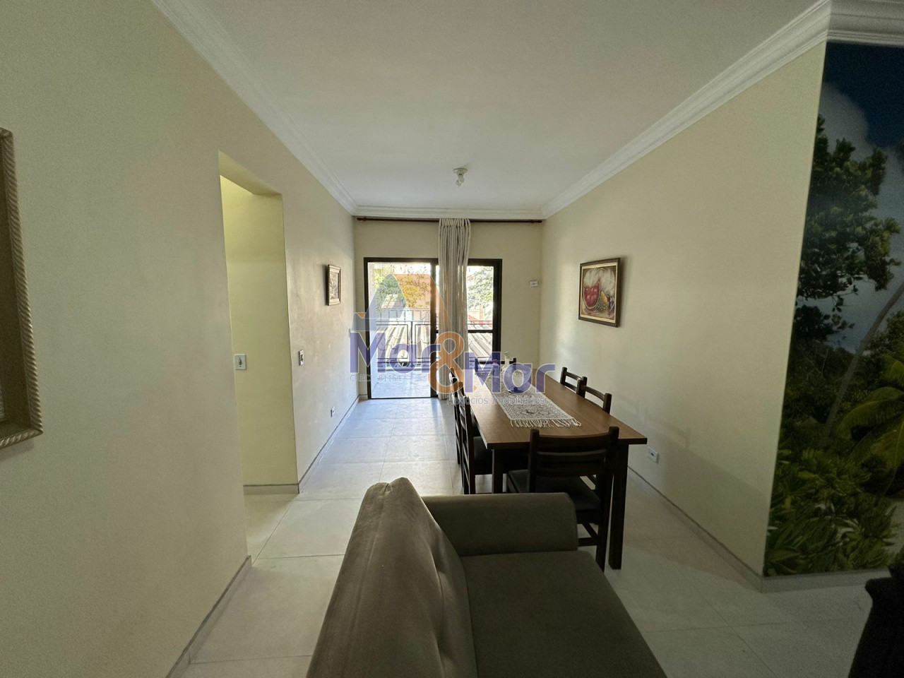Apartamento na Praia da Enseada, Guarujá - SP
