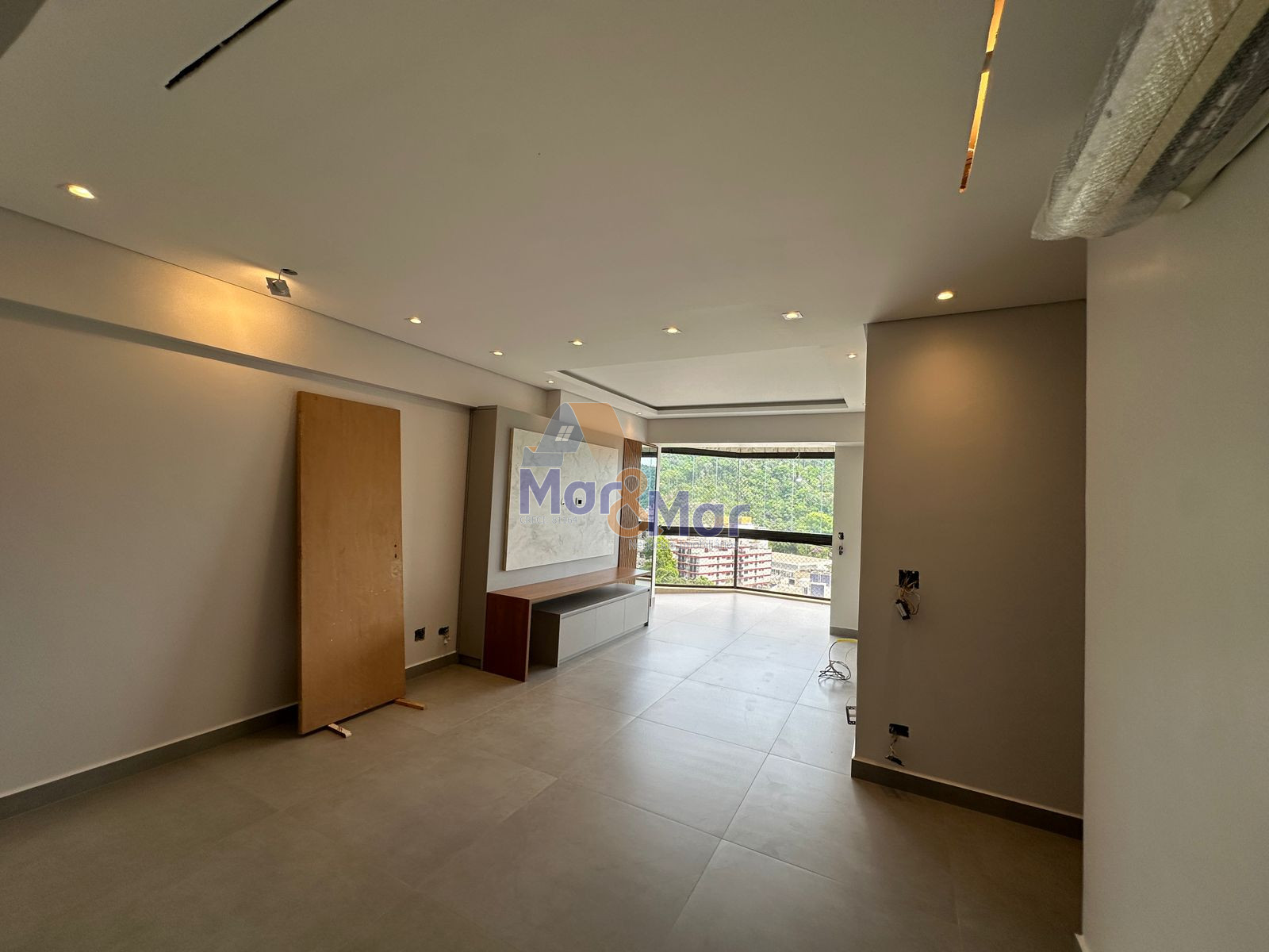 Apartamento na Praia da Enseada, Guarujá - SP