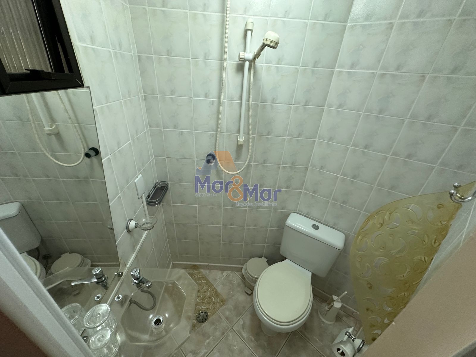 Apartamento na Praia da Enseada, Guarujá - SP