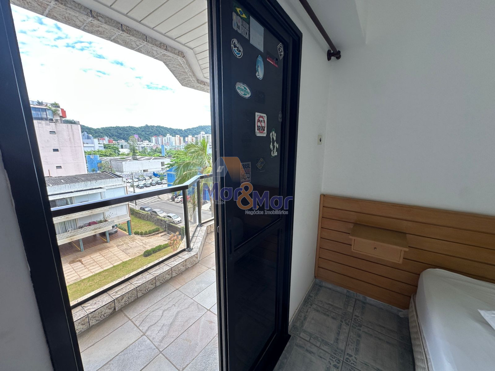 Apartamento na Praia da Enseada, Guarujá - SP