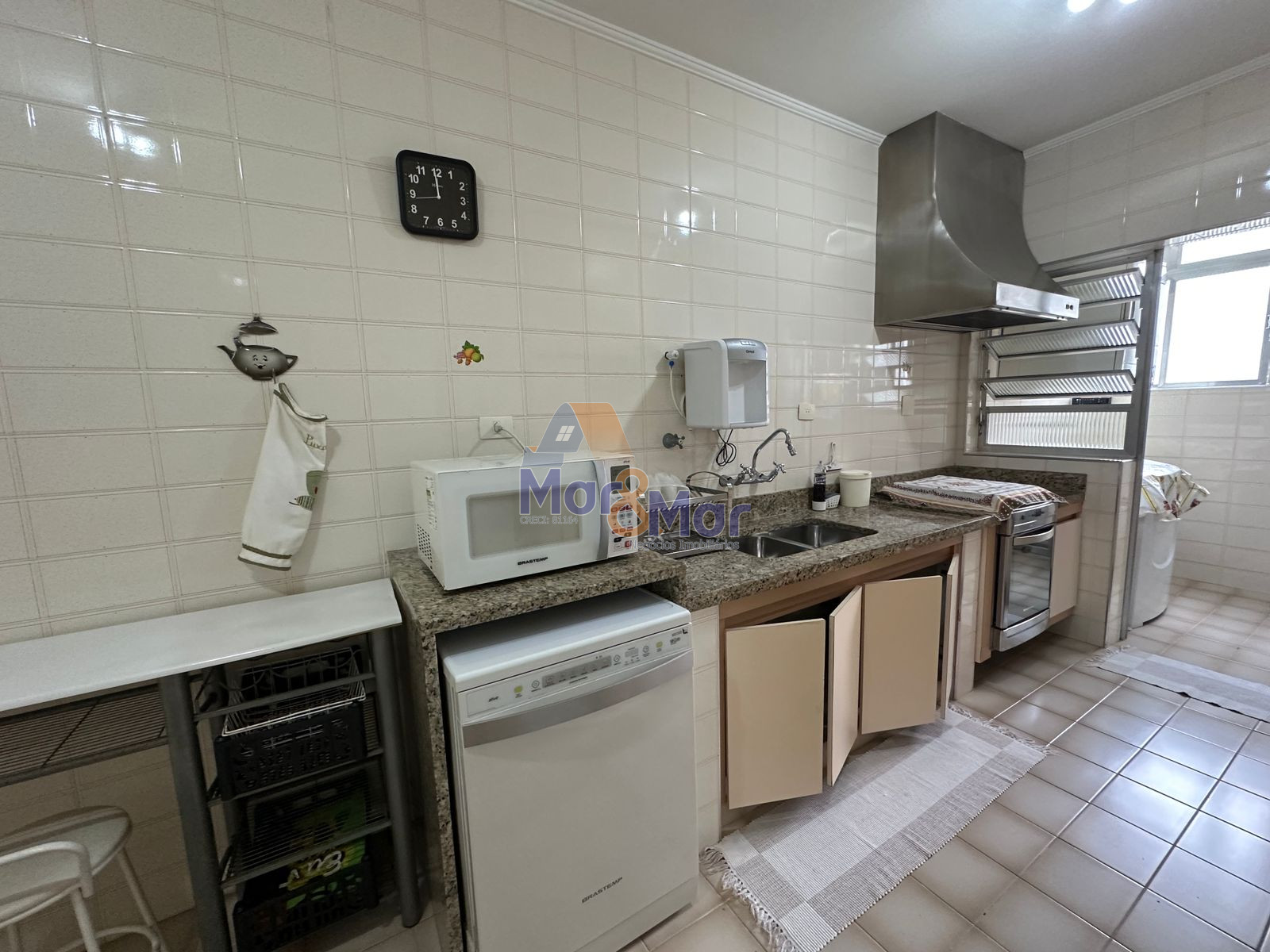 Apartamento Frente ao Mar, Praia Pitangueiras, Guarujá - SP