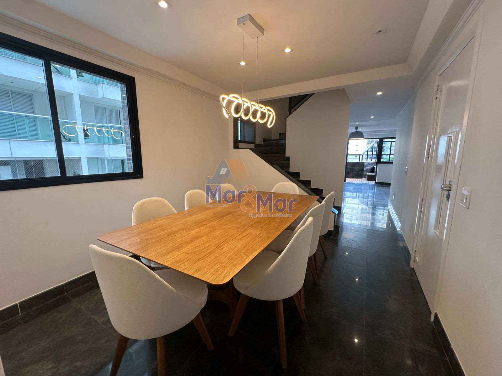Apartamento Duplex na Praia das Pitangueiras, Guarujá - SP
