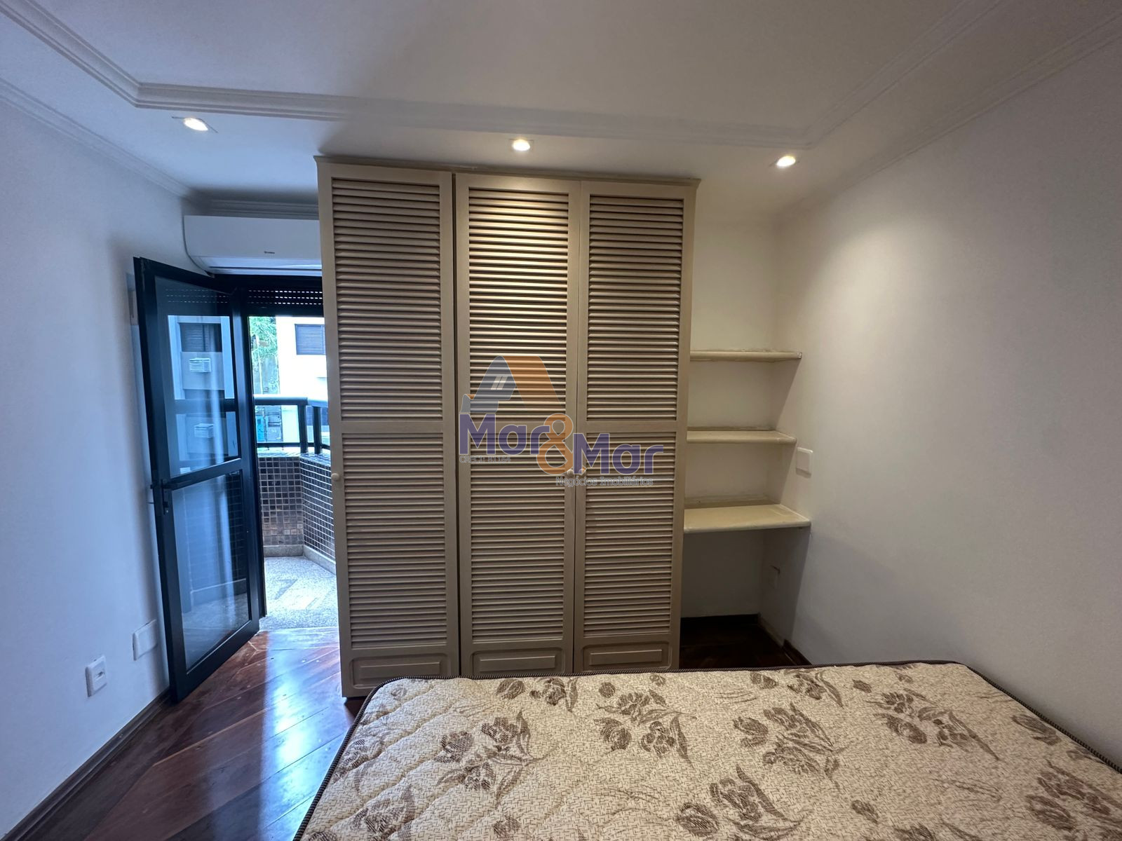 Apartamento Duplex na Praia das Pitangueiras, Guarujá - SP