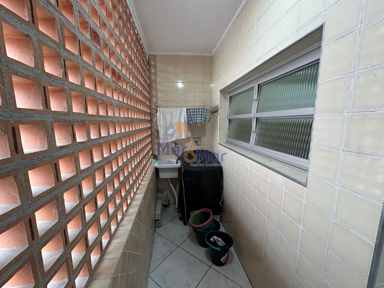 Apartamento-2-dormitorios-Pitangueiras