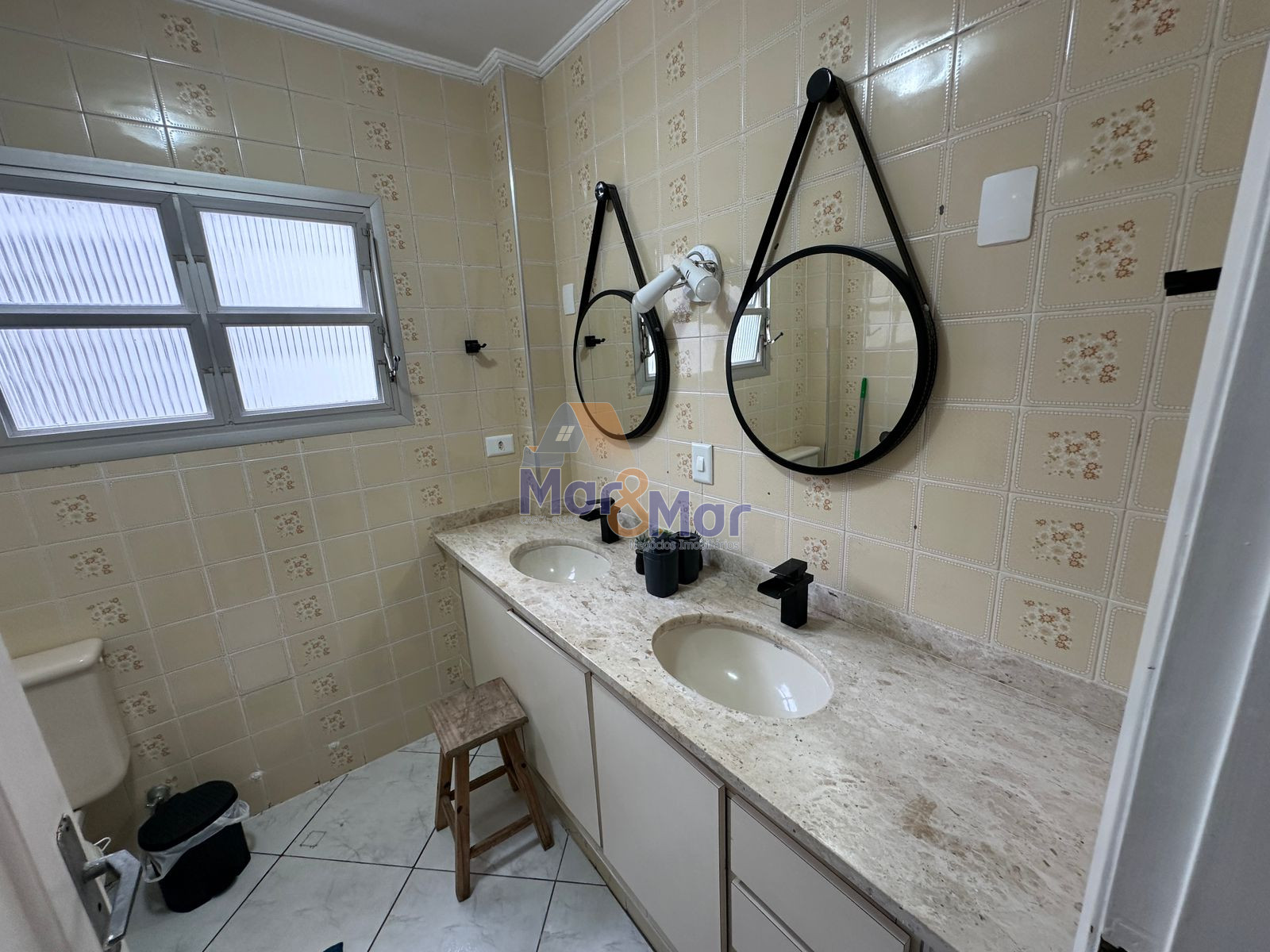 Apartamento-2-dormitorios-Pitangueiras