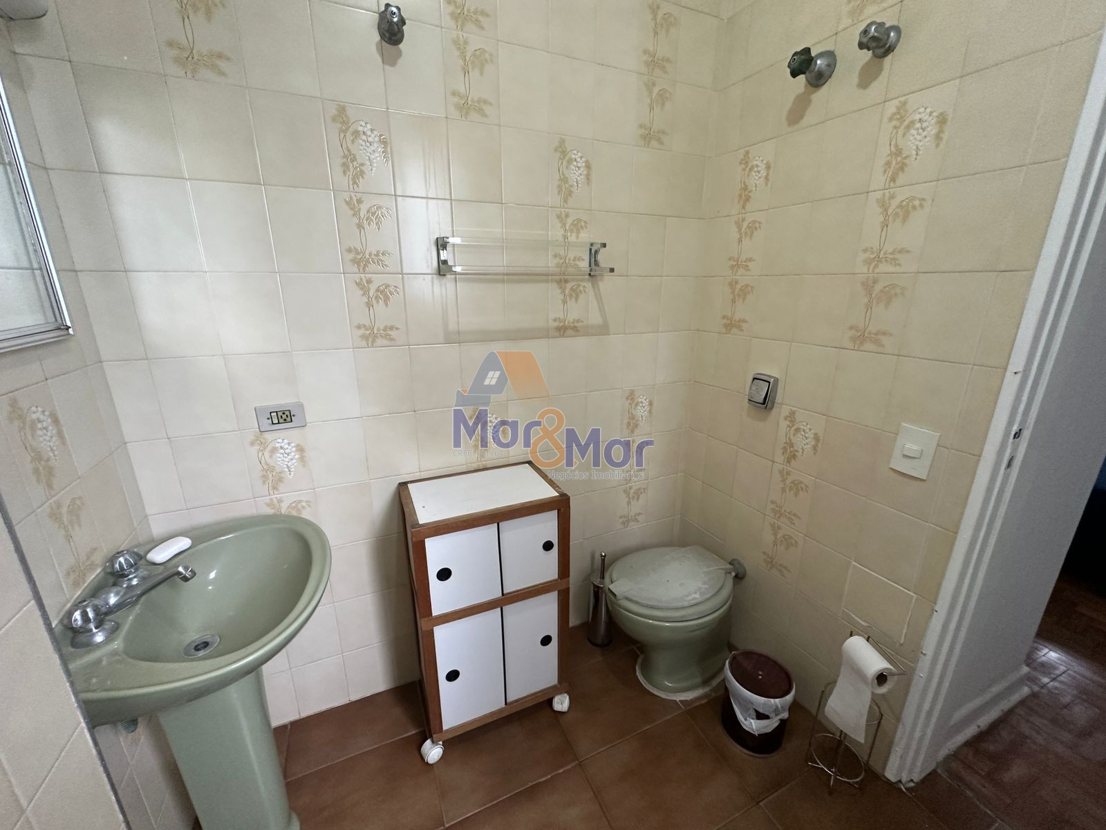 Apartamento Frente ao Mar nas Pitangueiras, Guarujá - SP