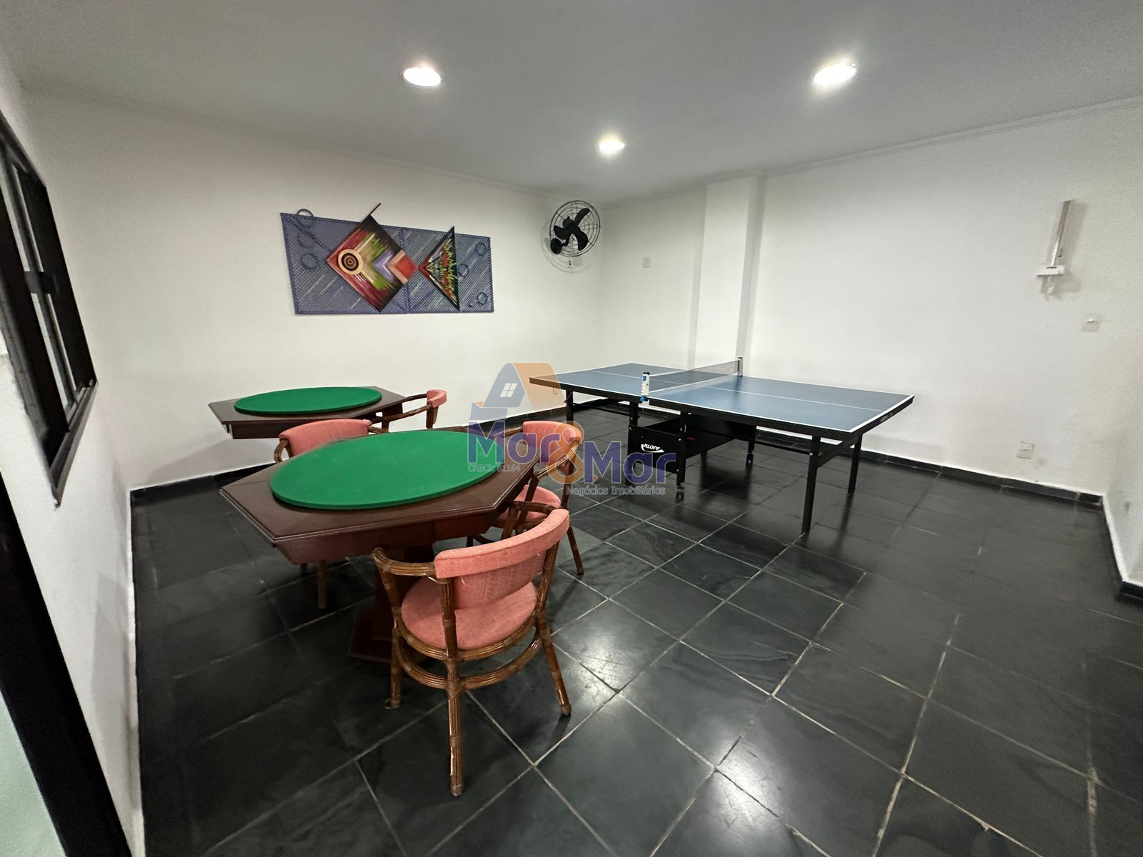 Apartamento na Praia da Enseada, Guarujá - SP