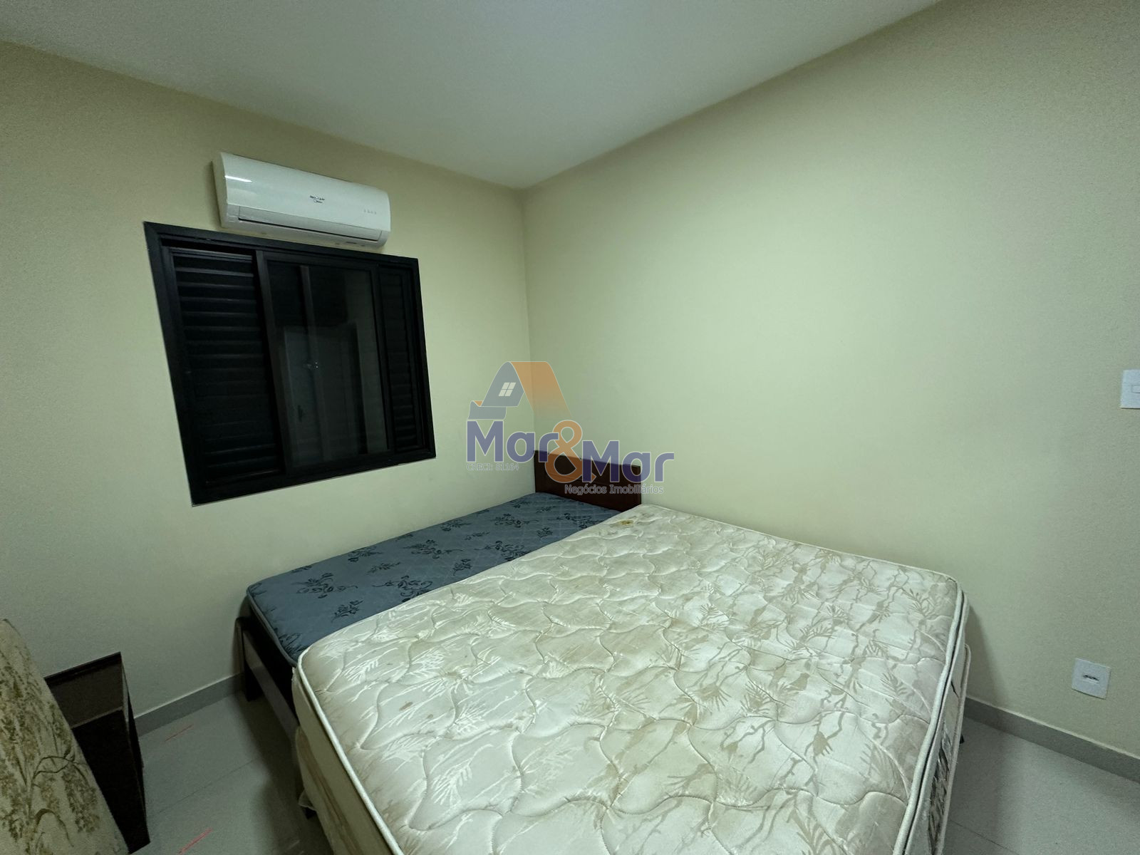 Apartamento na Praia da Enseada, Guarujá - SP