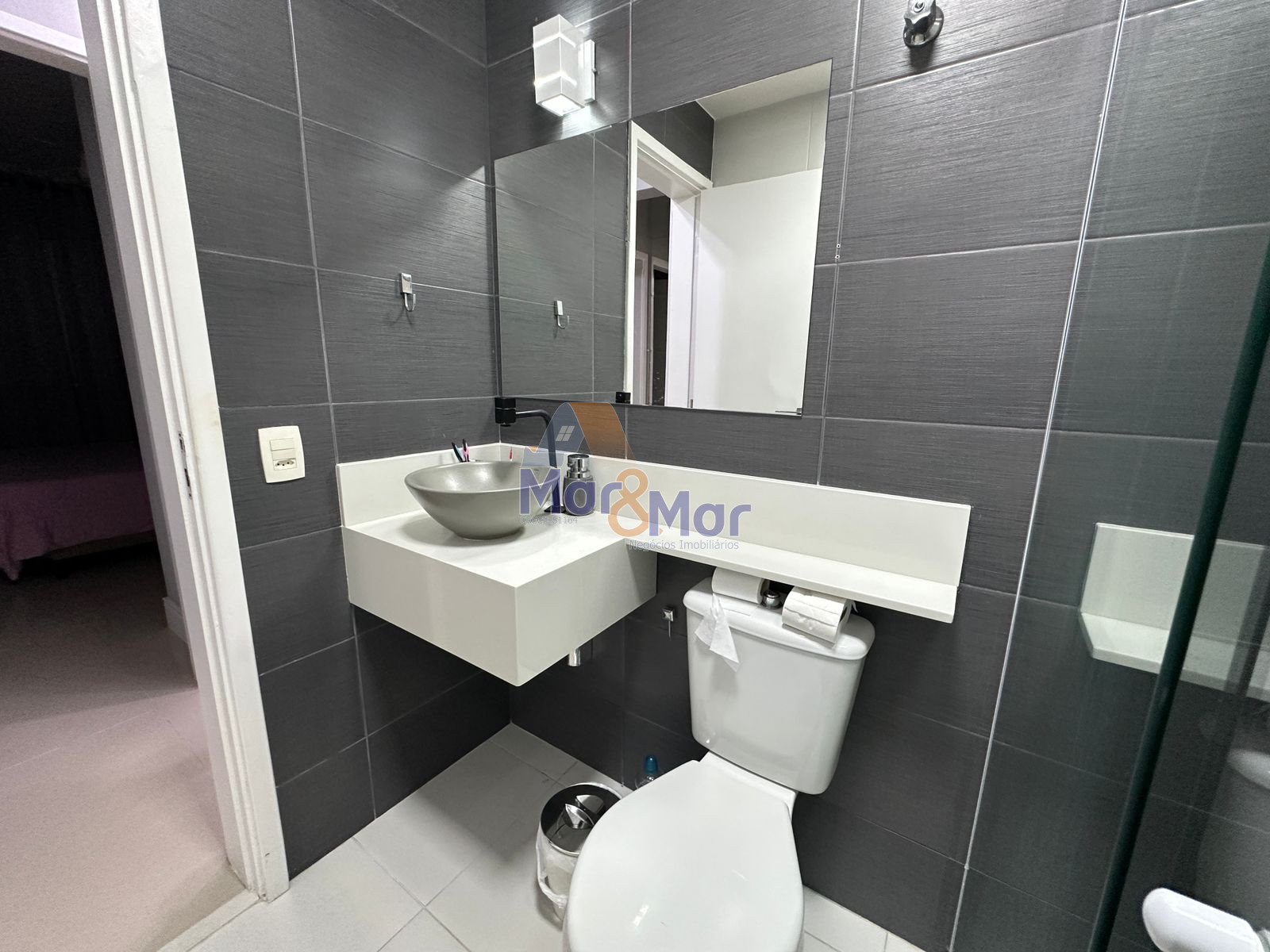 Apartamento na Praia da Enseada, Guarujá - SP