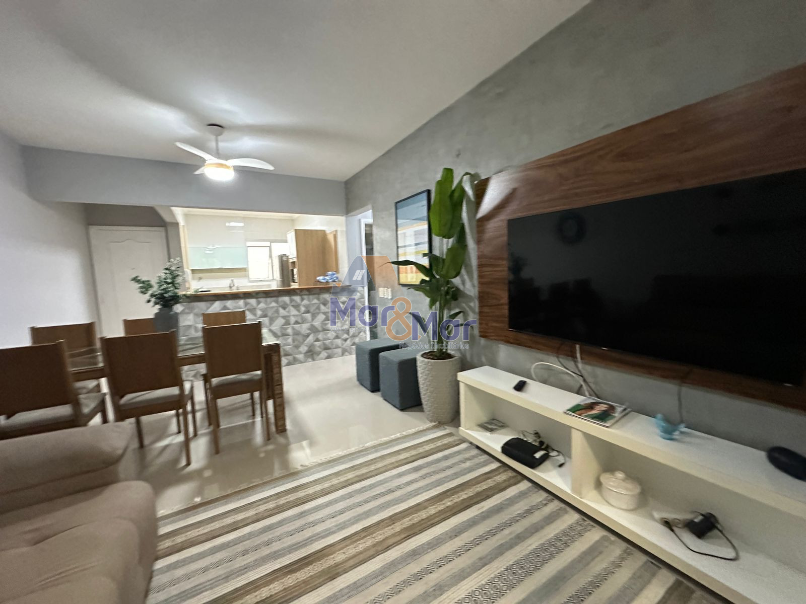 Apartamento na Praia da Enseada, Guarujá - SP