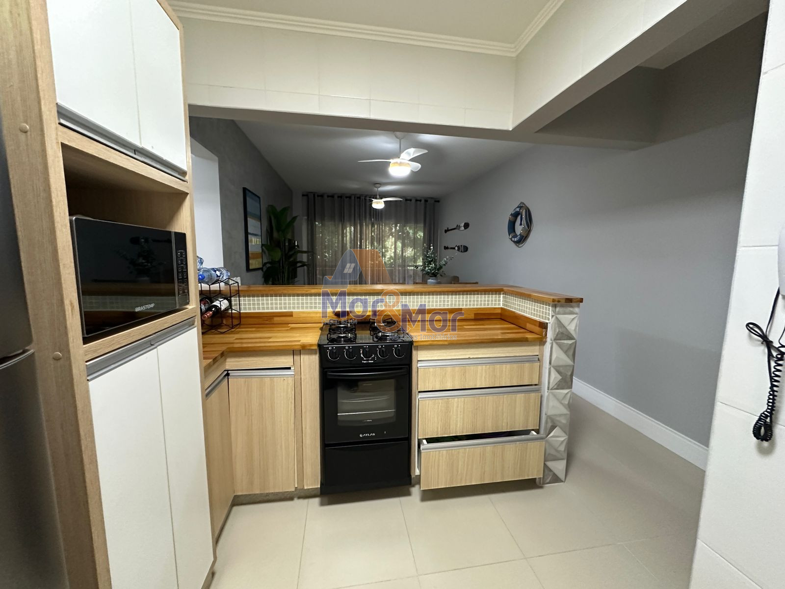 Apartamento na Praia da Enseada, Guarujá - SP